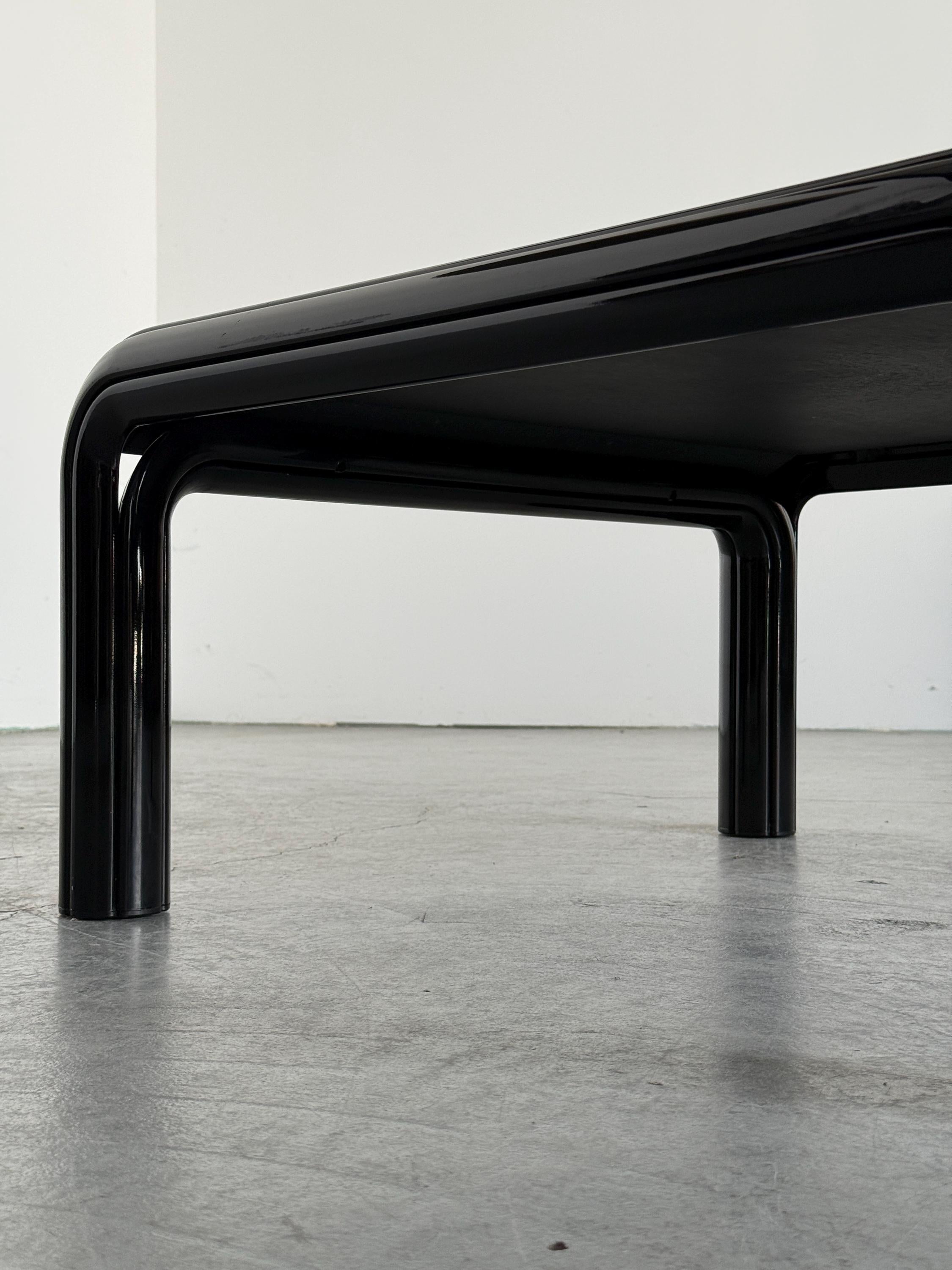 Orsay Black Coffee Table by Gae Aulenti for Knoll International
