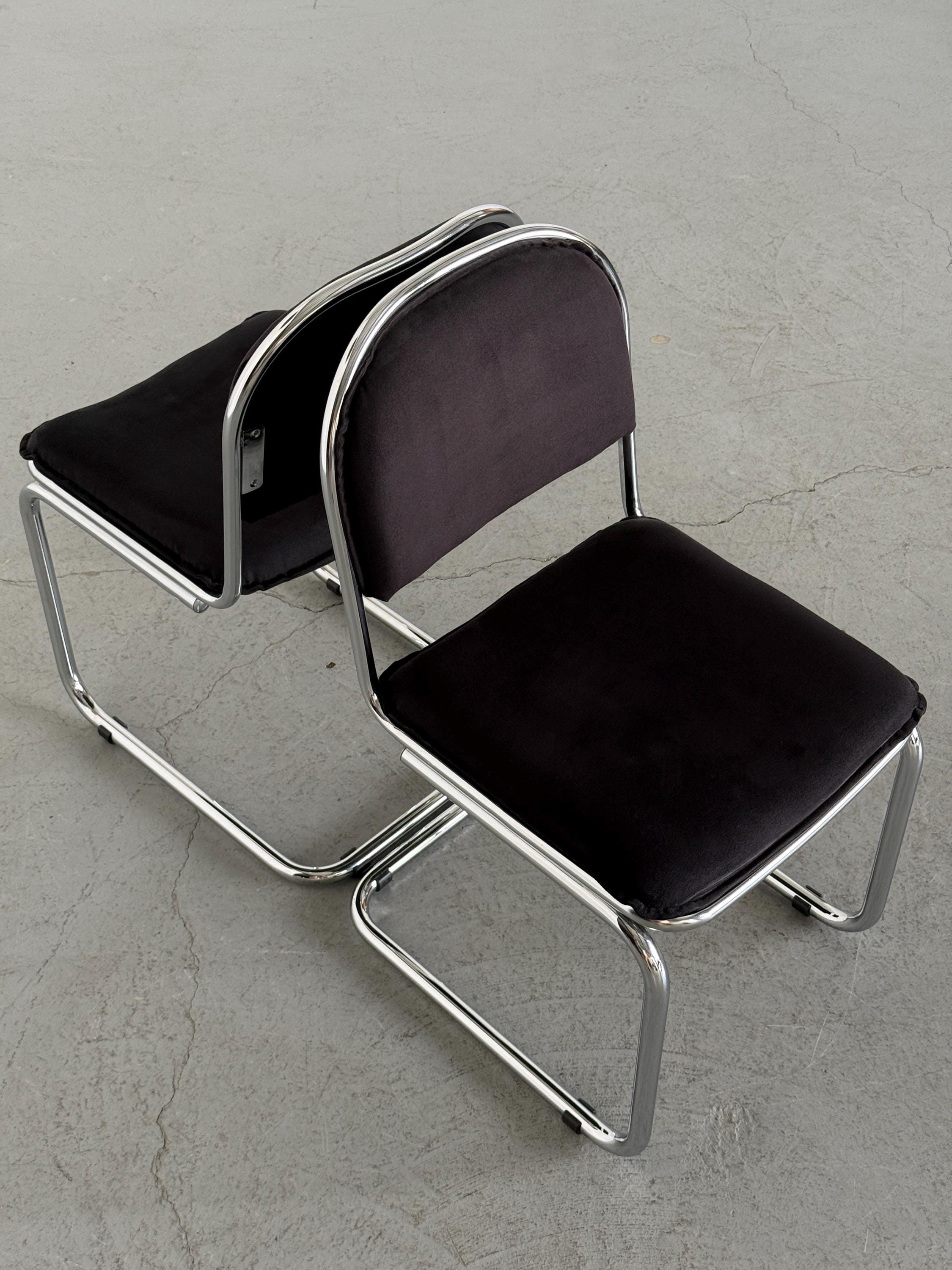 Bauhaus Design Cantilever Chairs