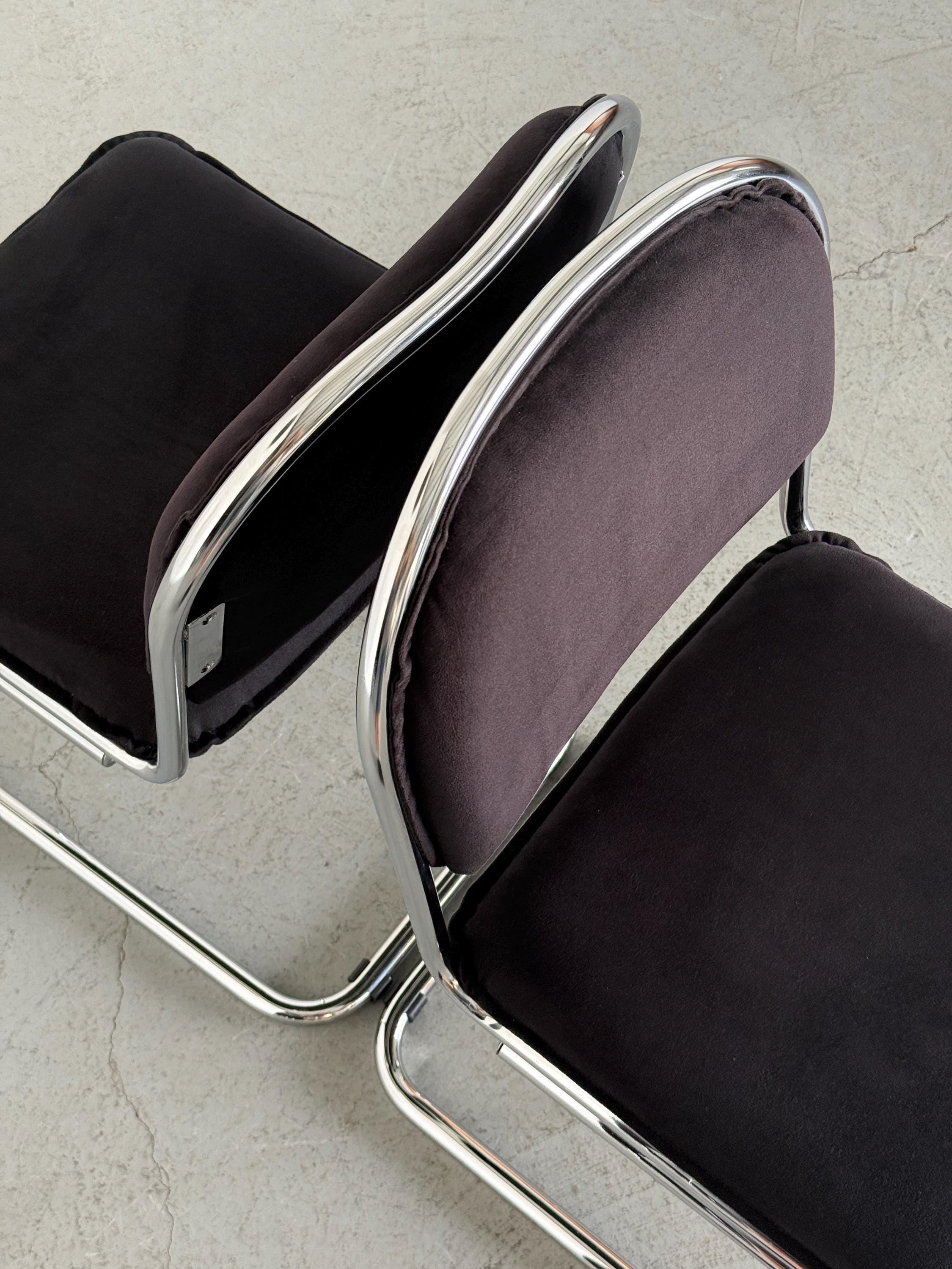 Bauhaus Design Cantilever Chairs