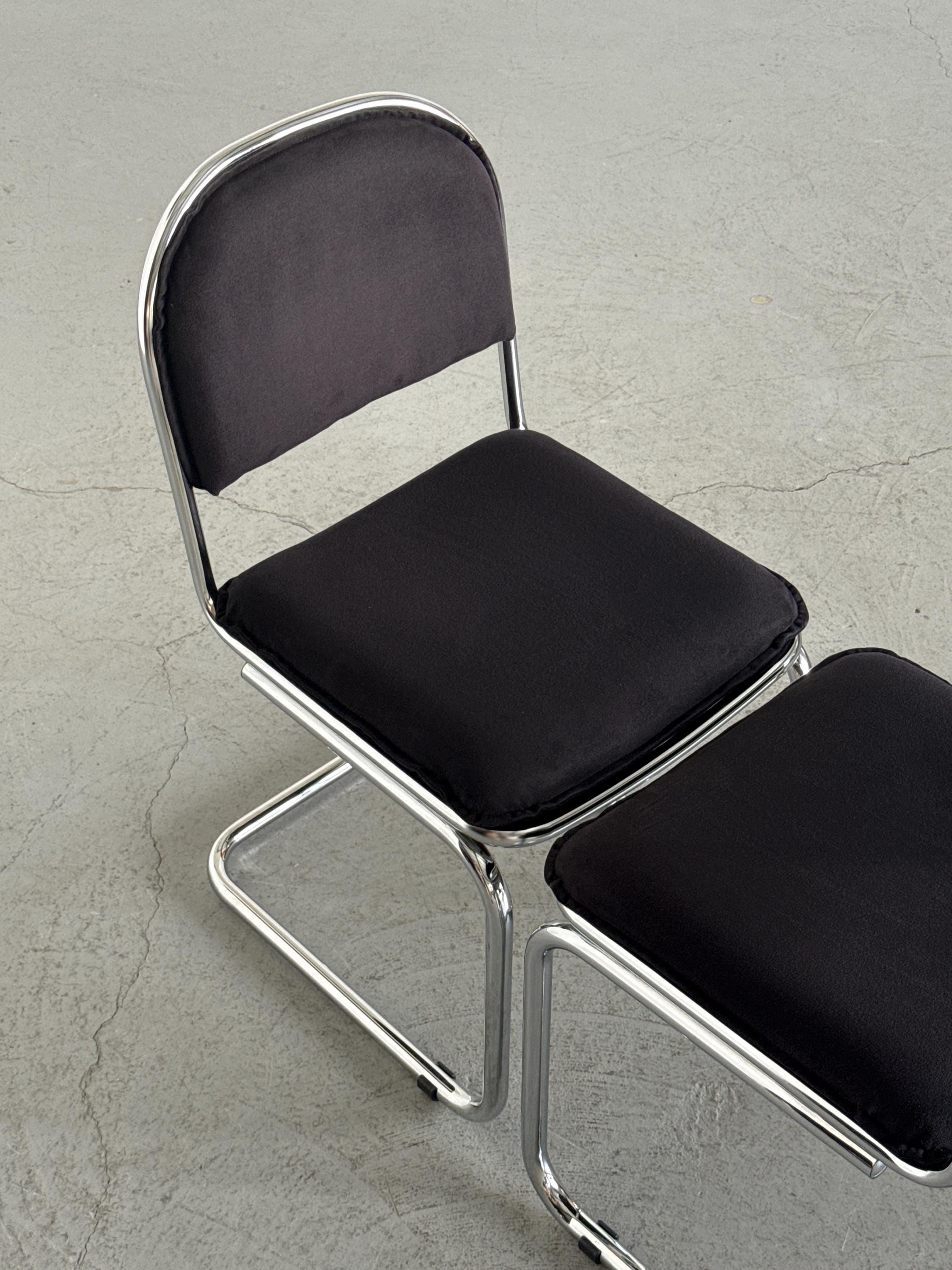 Bauhaus Design Cantilever Chairs