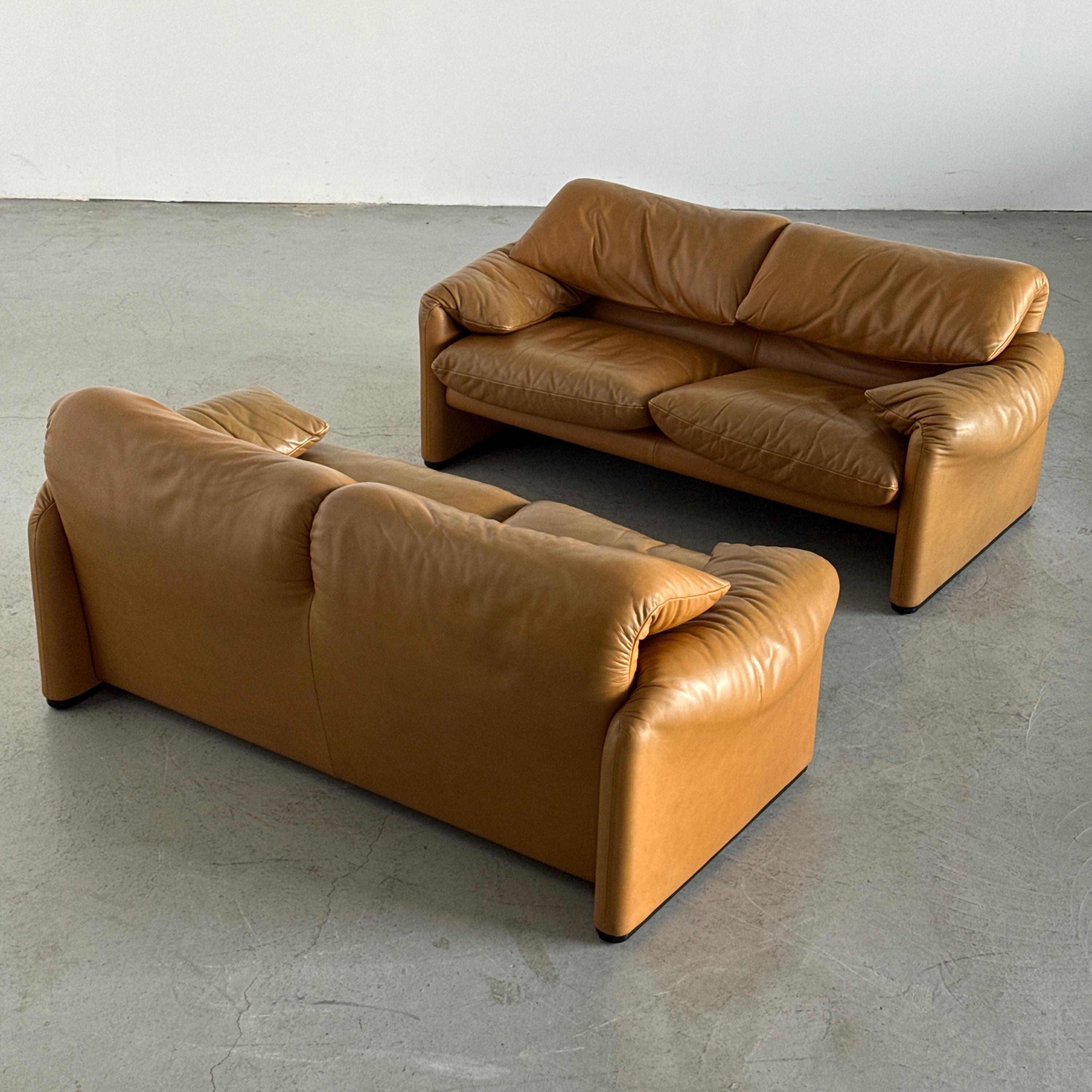 Maralunga Sofa by Vico Magistretti for Cassina