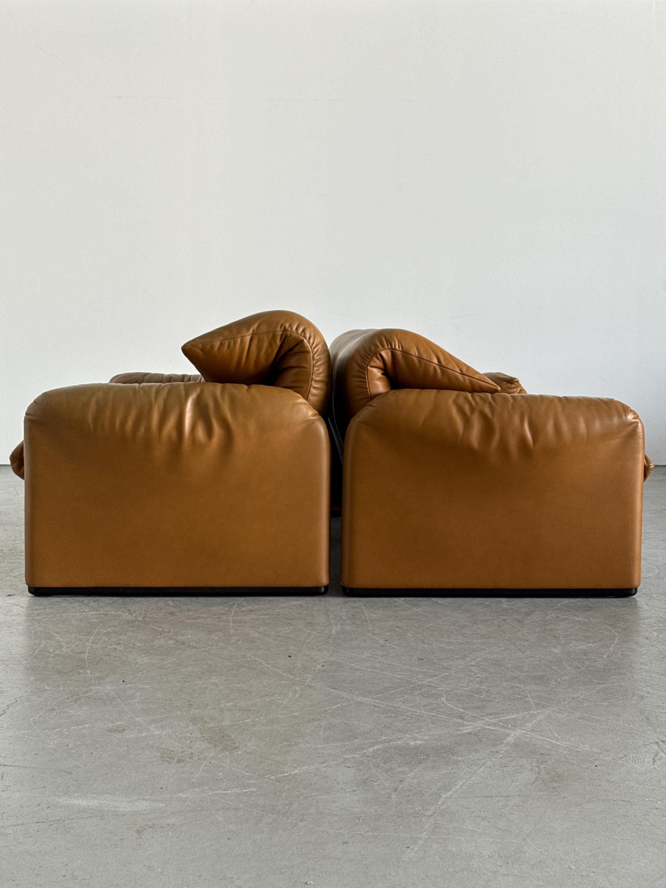 Maralunga Sofa by Vico Magistretti for Cassina