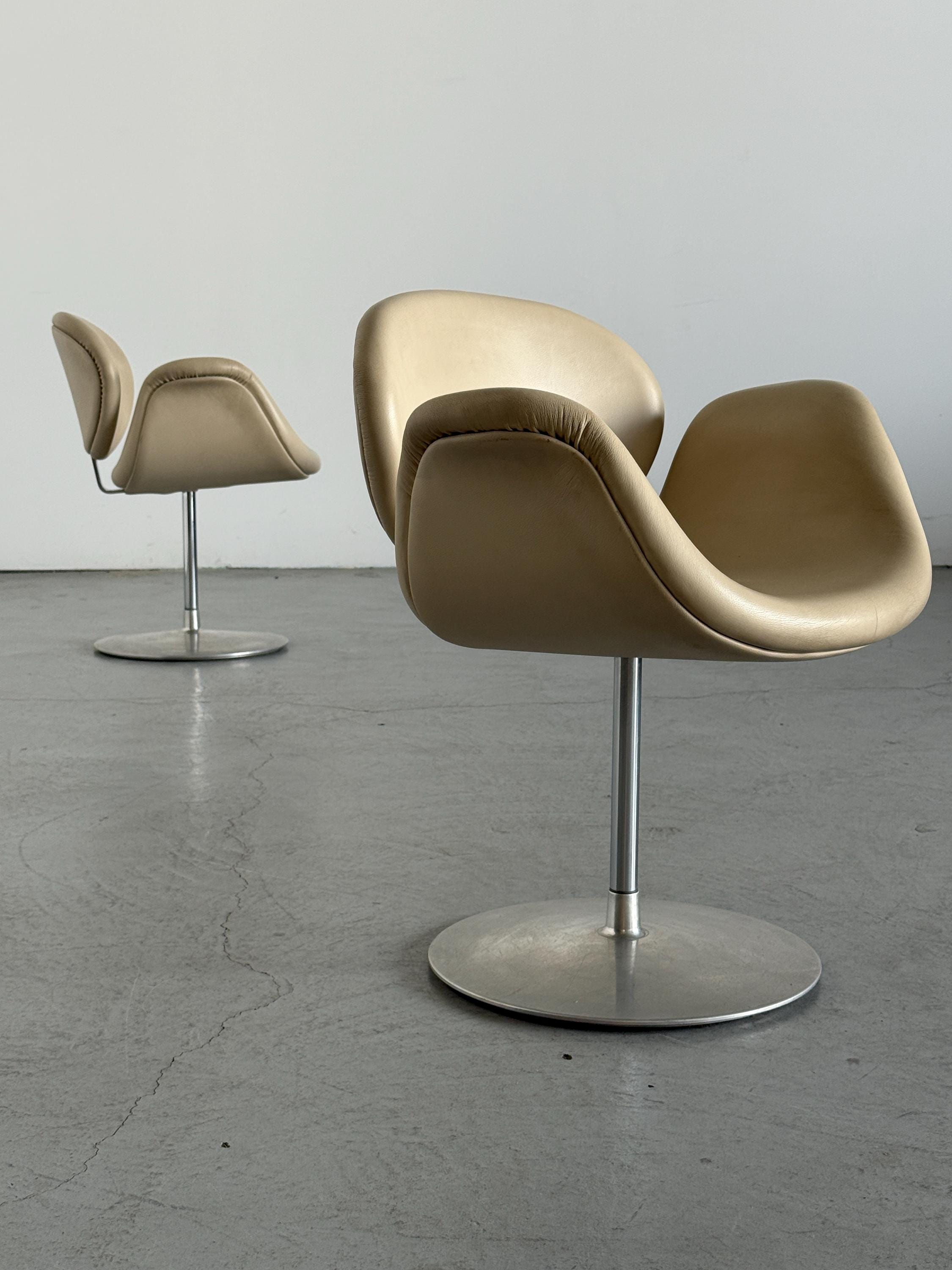 Artifort Little Tulip Armchairs F163 by Pierre Paulin