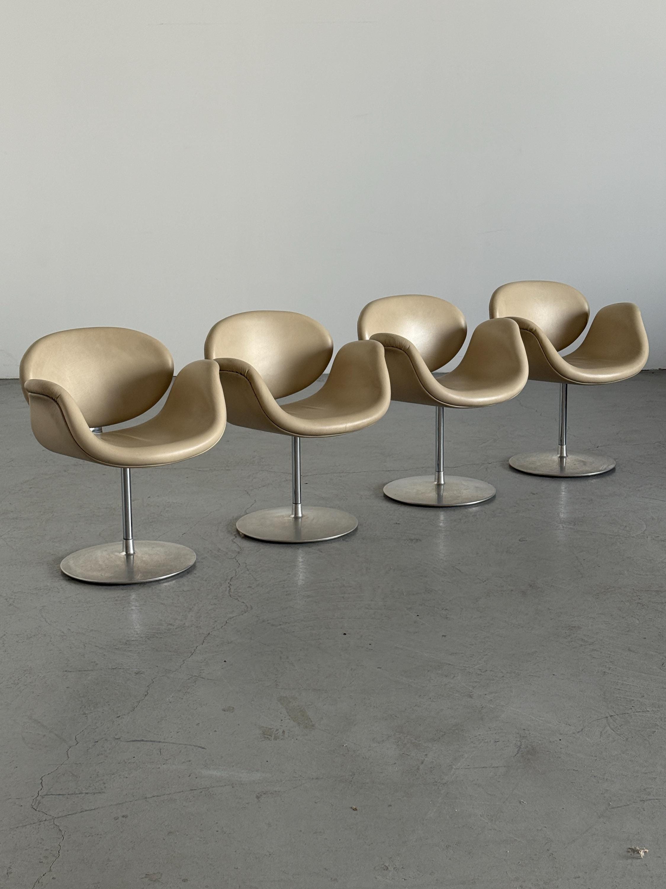 Artifort Little Tulip Armchairs F163 by Pierre Paulin