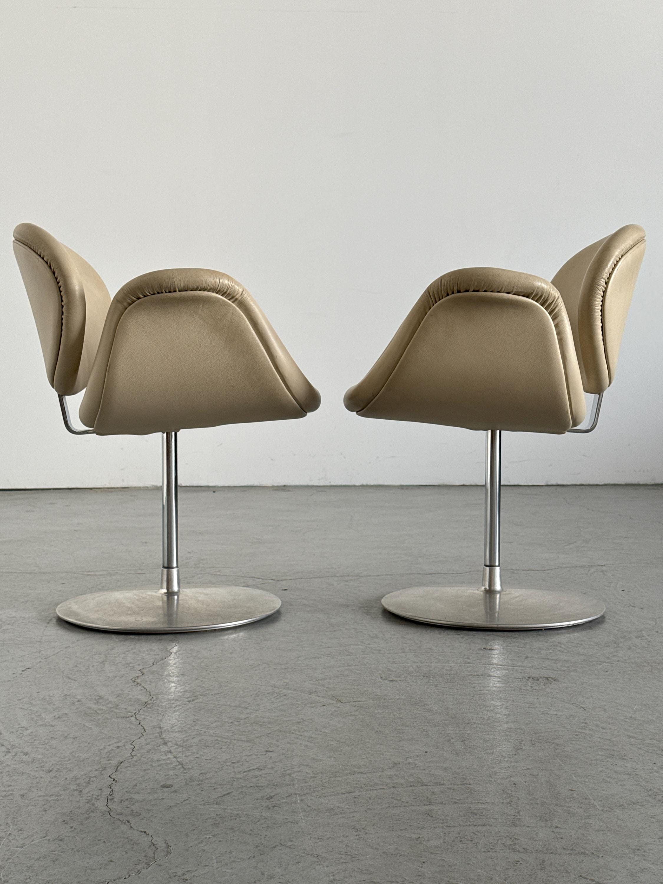 Artifort Little Tulip Armchairs F163 by Pierre Paulin