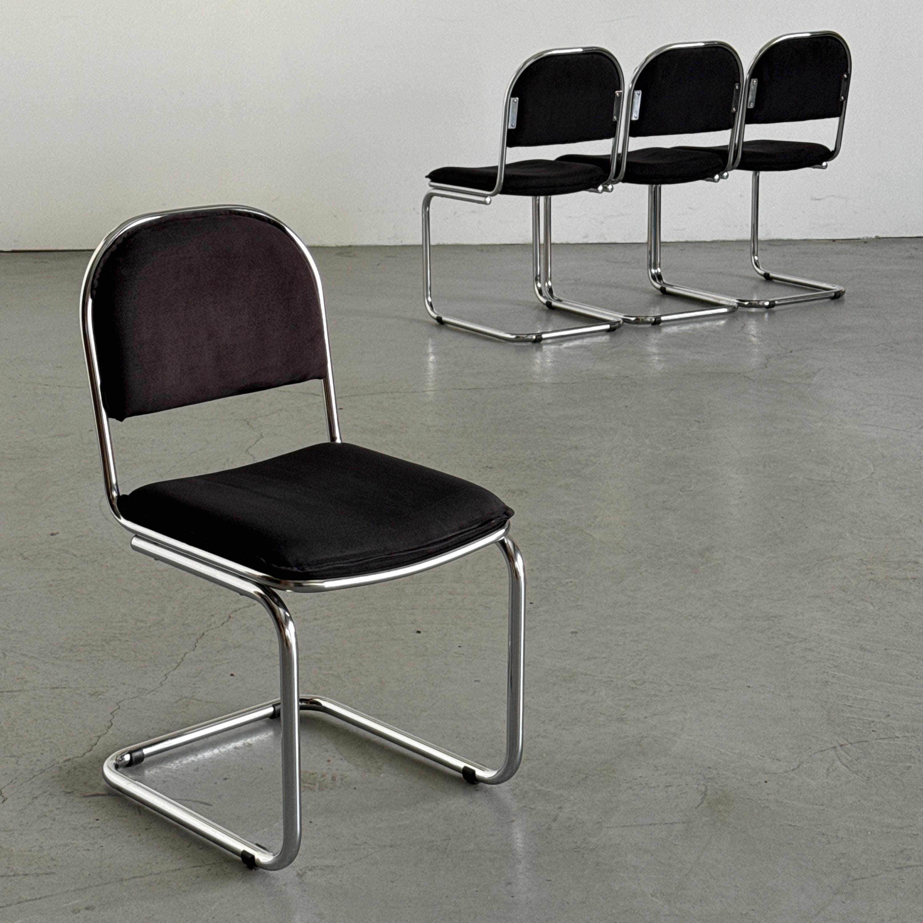 Bauhaus Design Cantilever Chairs