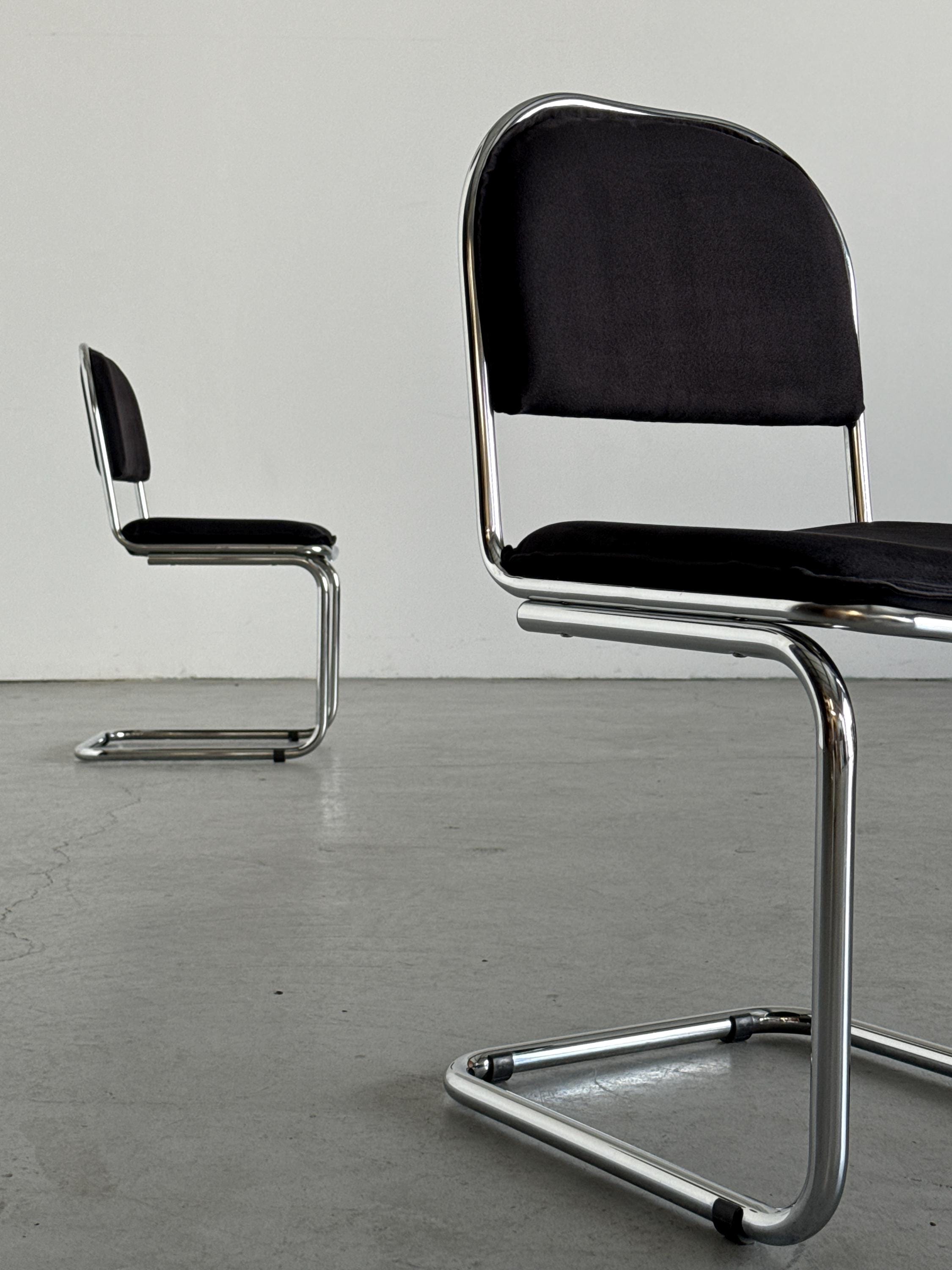 Bauhaus Design Cantilever Chairs