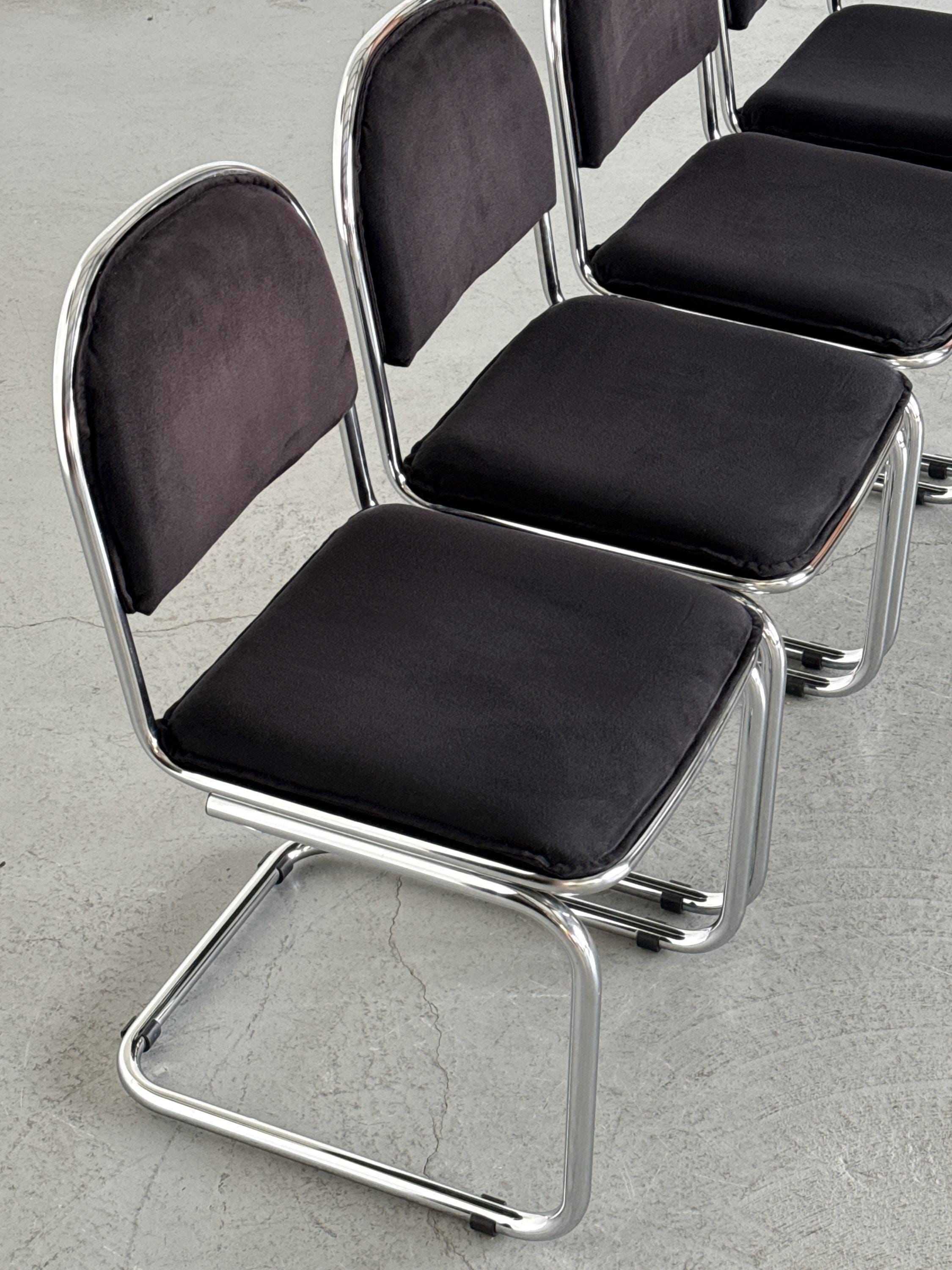 Bauhaus Design Cantilever Chairs