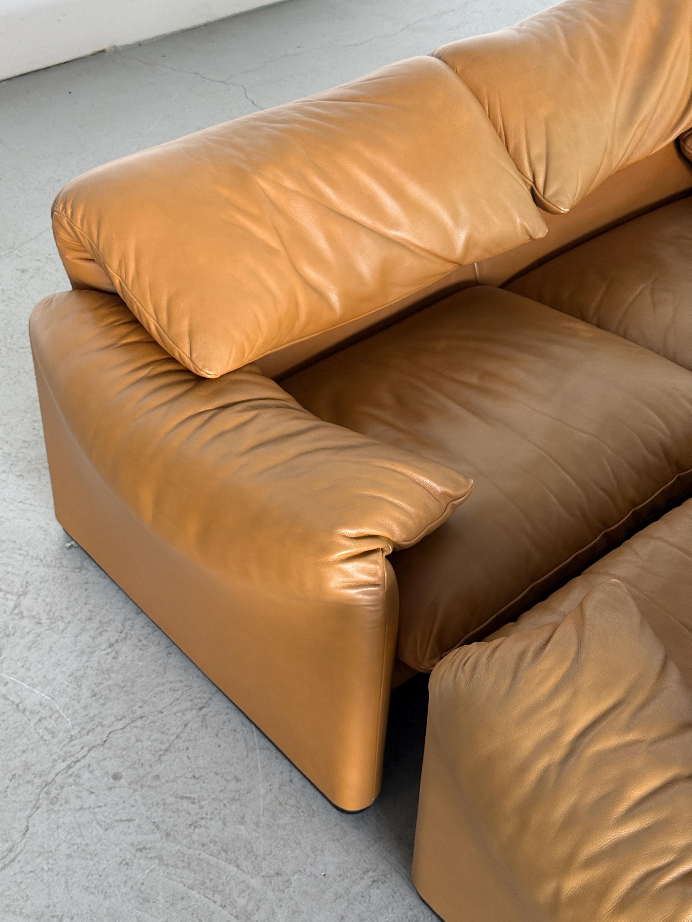 Maralunga Sofa by Vico Magistretti for Cassina