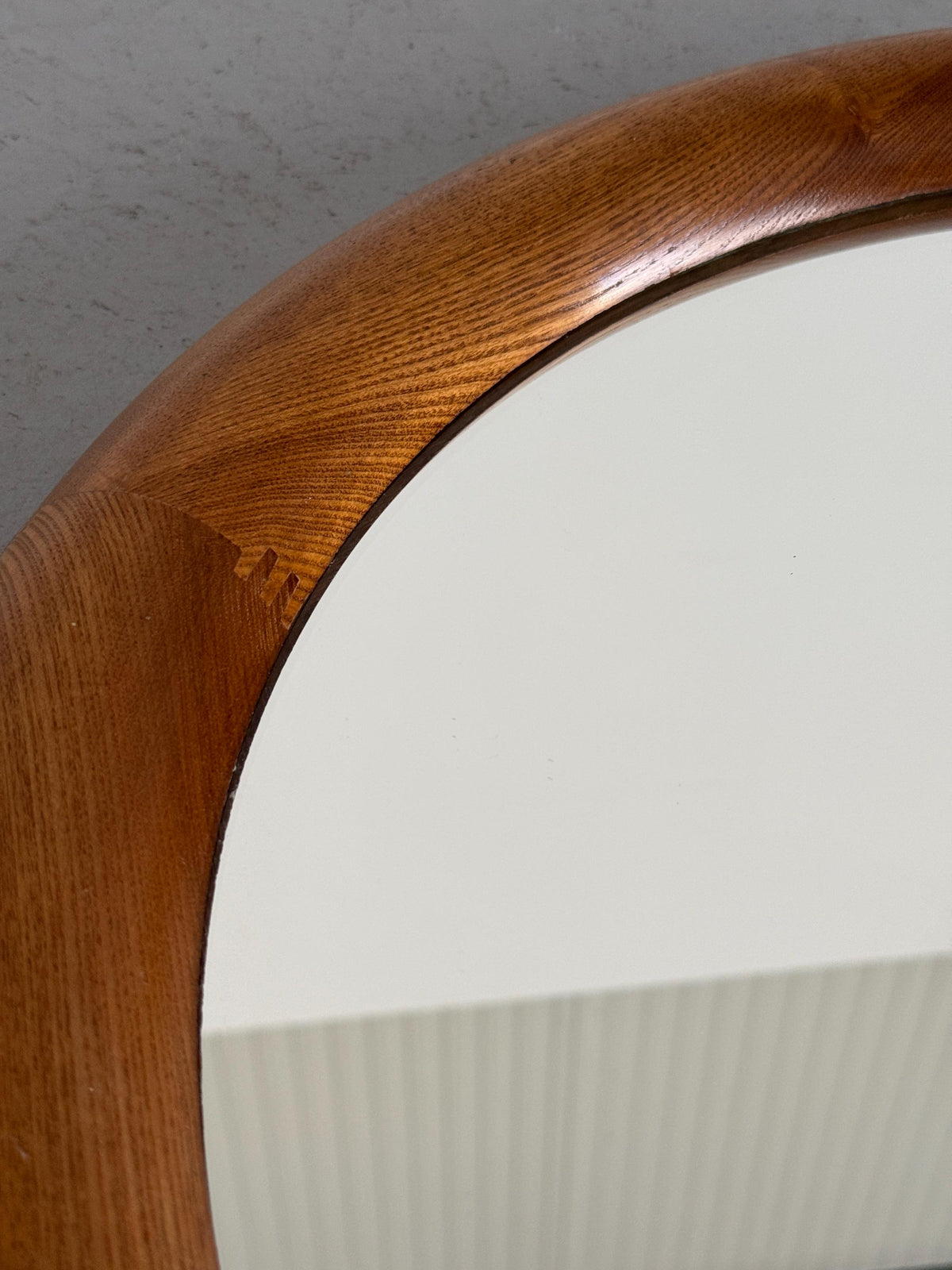 Round Mirror with Thick Frame in Honey Wood