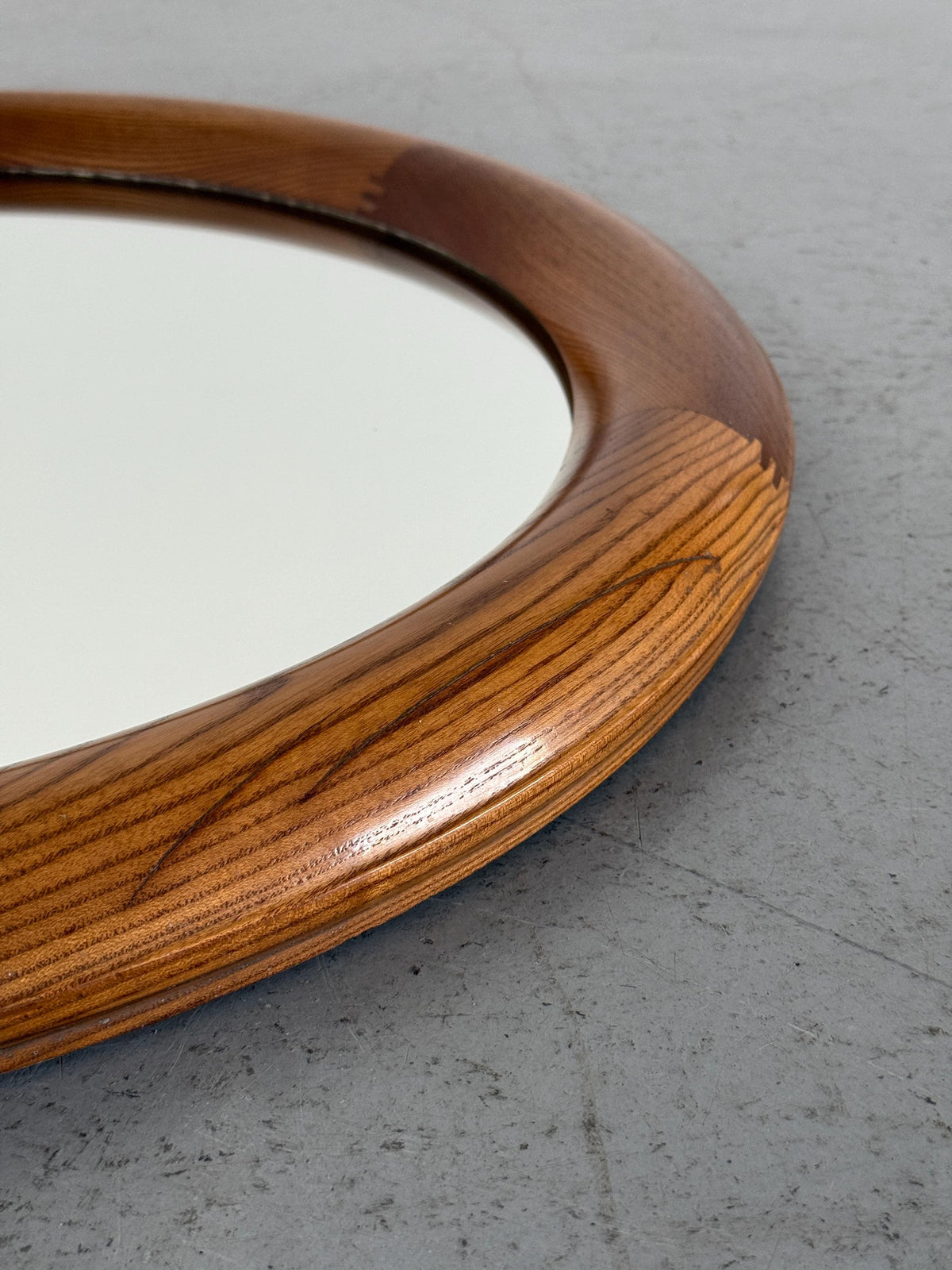 Round Mirror with Thick Frame in Honey Wood