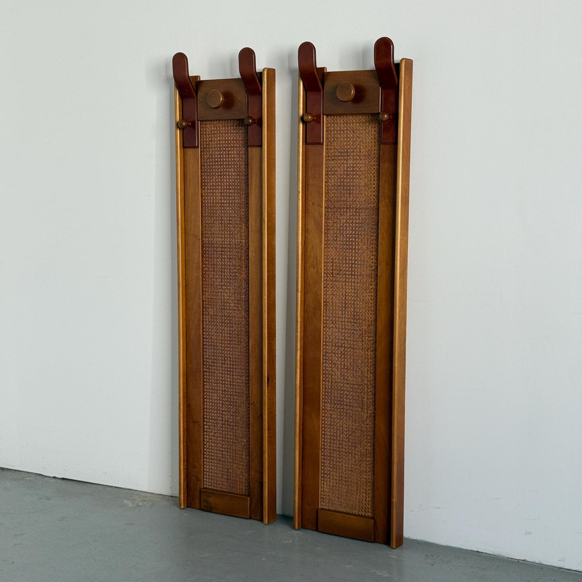 La Moderna Wall-Mounted Coat Rack in Cane and Leather