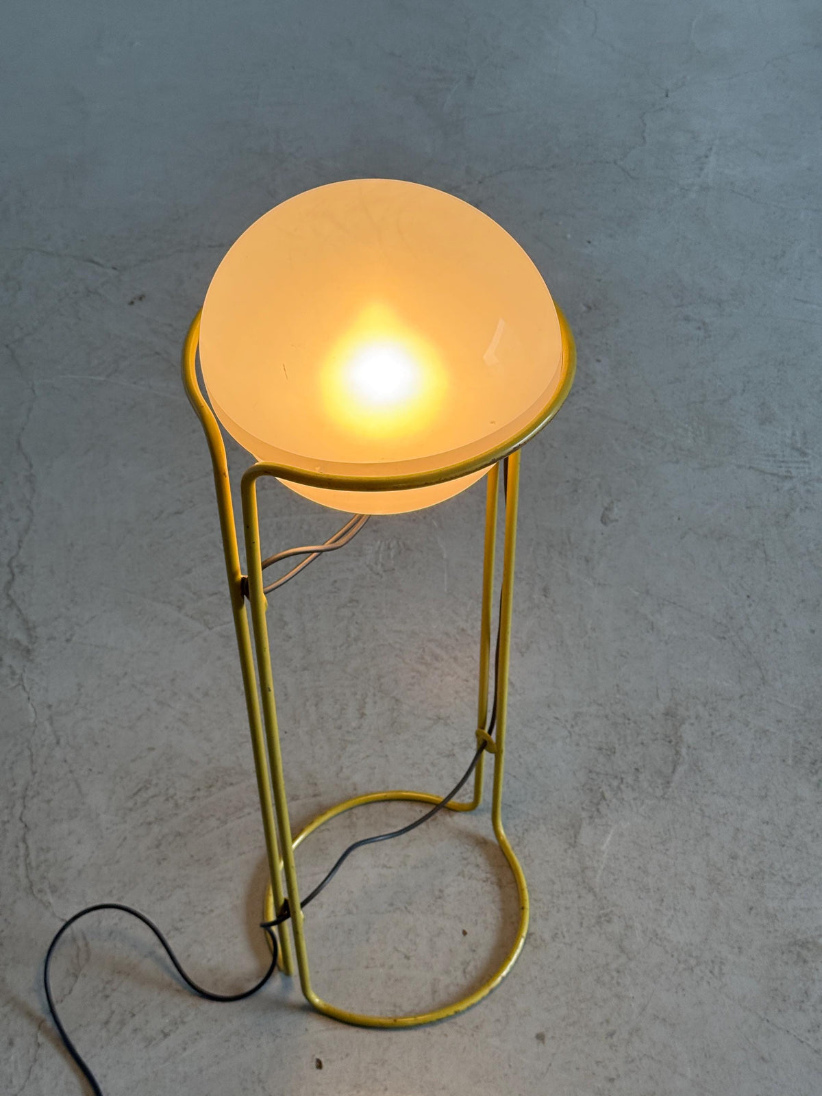 Globe Floor Lamp with Tubular Yellow Metal