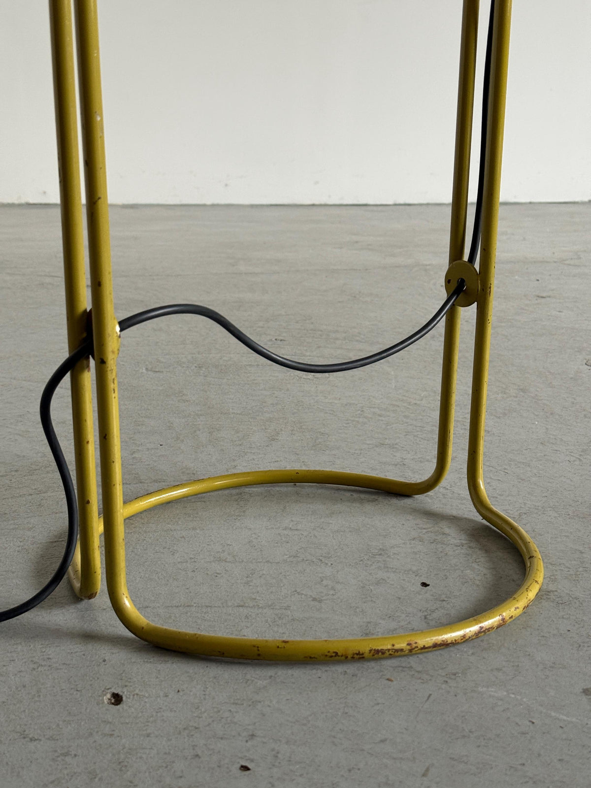 Globe Floor Lamp with Tubular Yellow Metal