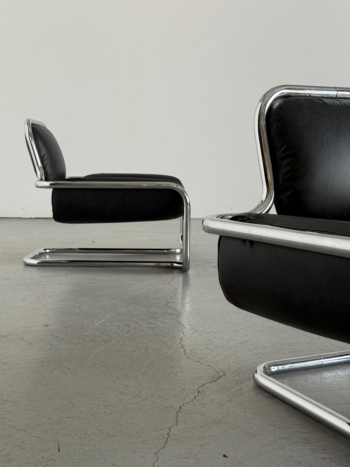 Limande Lounge Chairs by Kwok Hoï Chan for Steiner
