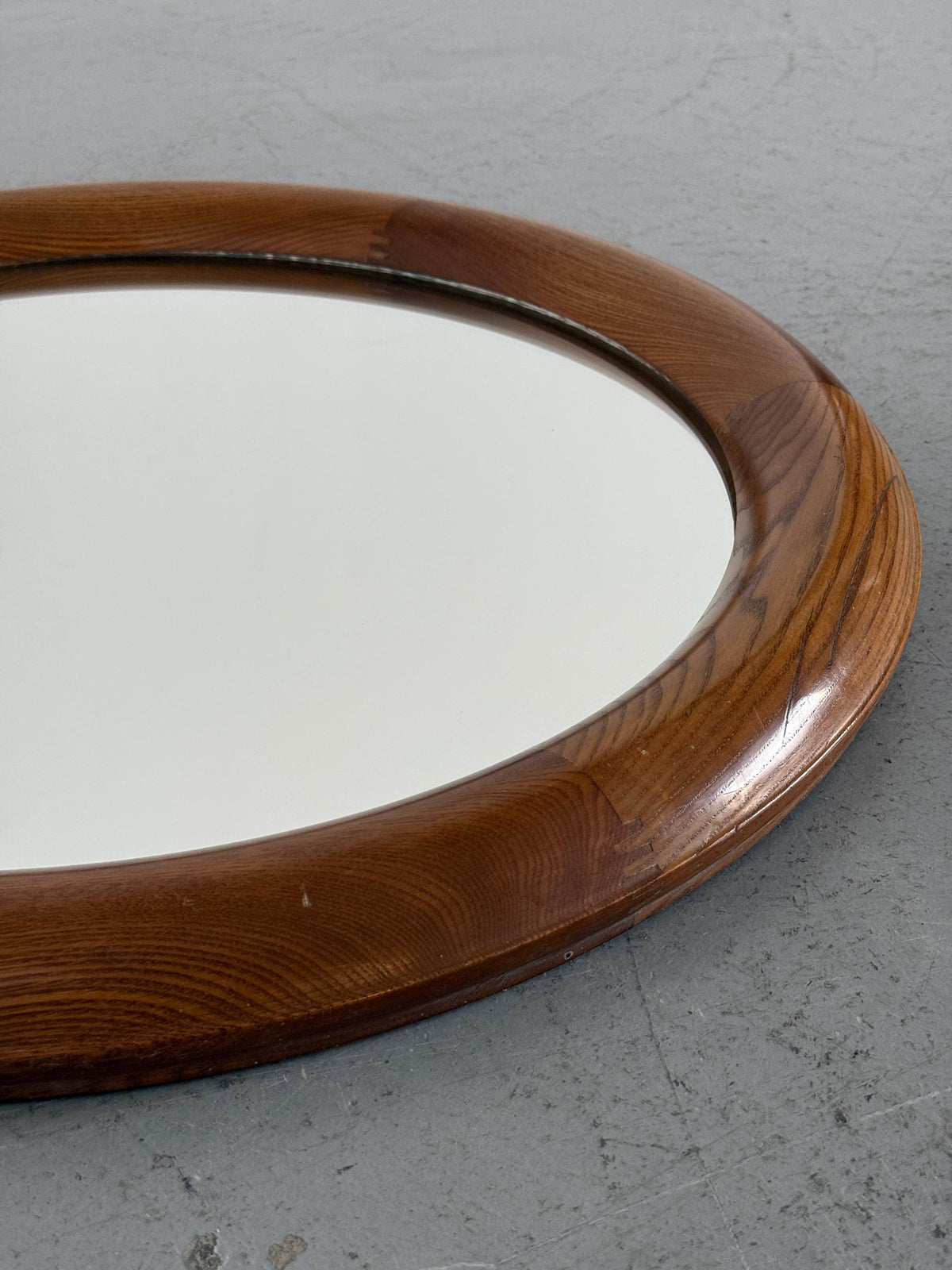 Round Mirror with Thick Frame in Honey Wood