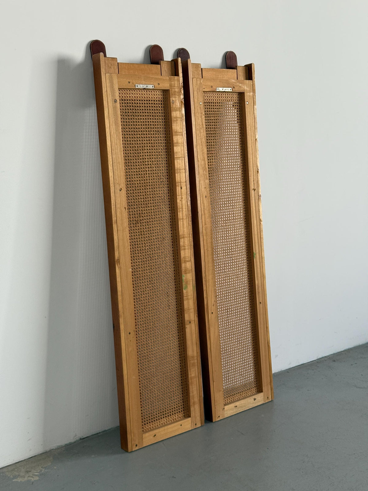 La Moderna Wall-Mounted Coat Rack in Cane and Leather