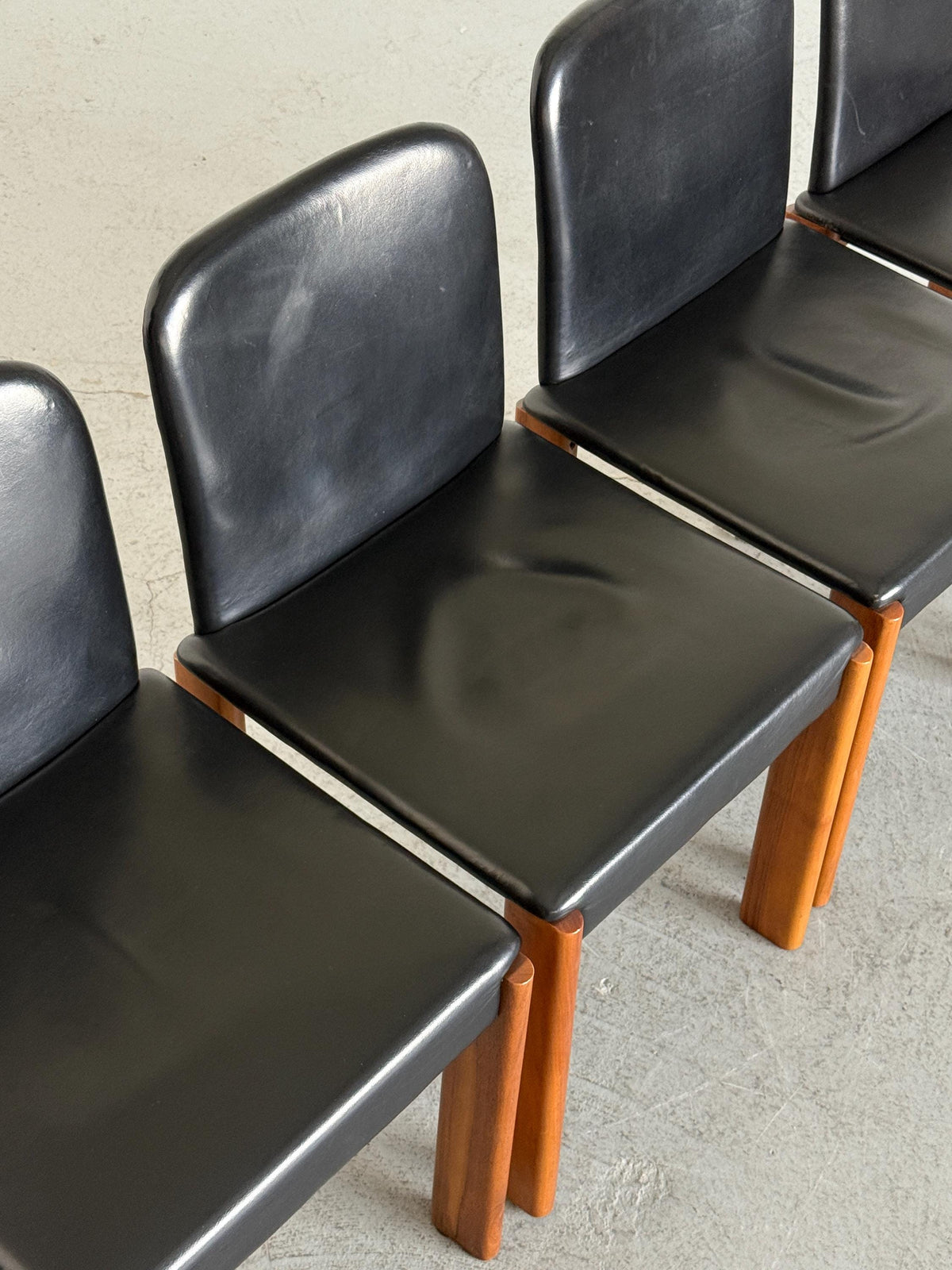 Italian Elegant Modern Leather Dining Chairs