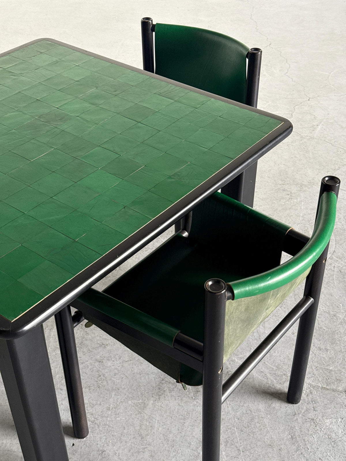 Ibisco Sedie Game Table with Green Leather Top