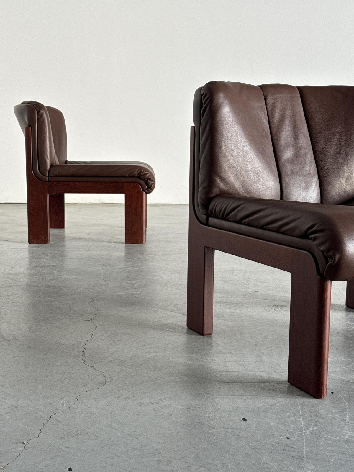 Girsberger Lounge Set in Wood & Brown Leather