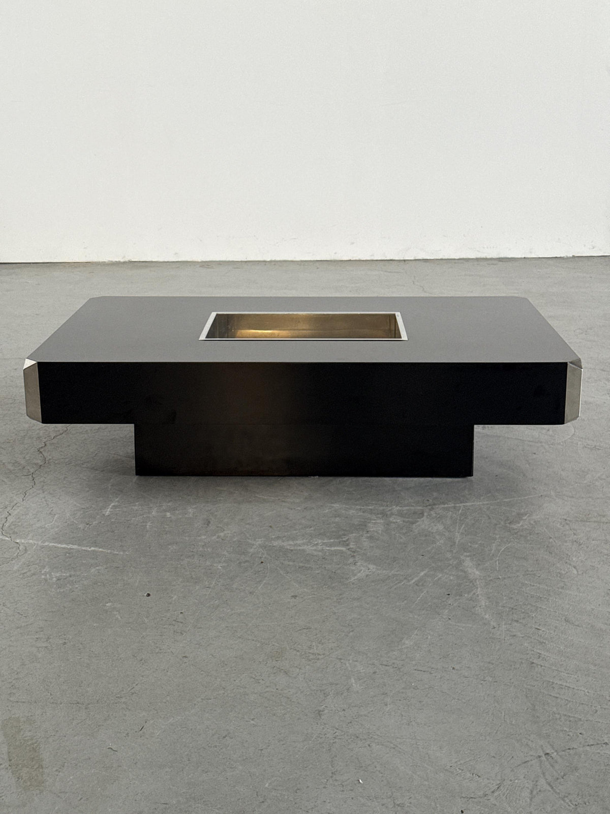 Willy Rizzo Black Alveo Coffee Table