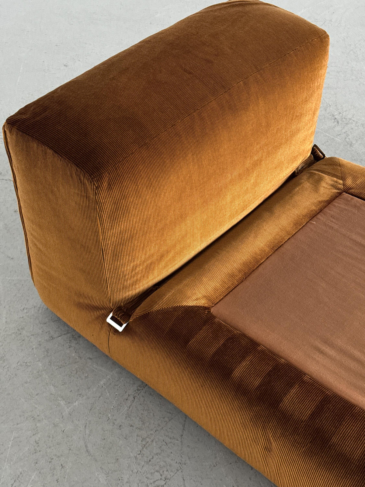 Le Mura Daybeds by Mario Bellini for Cassina