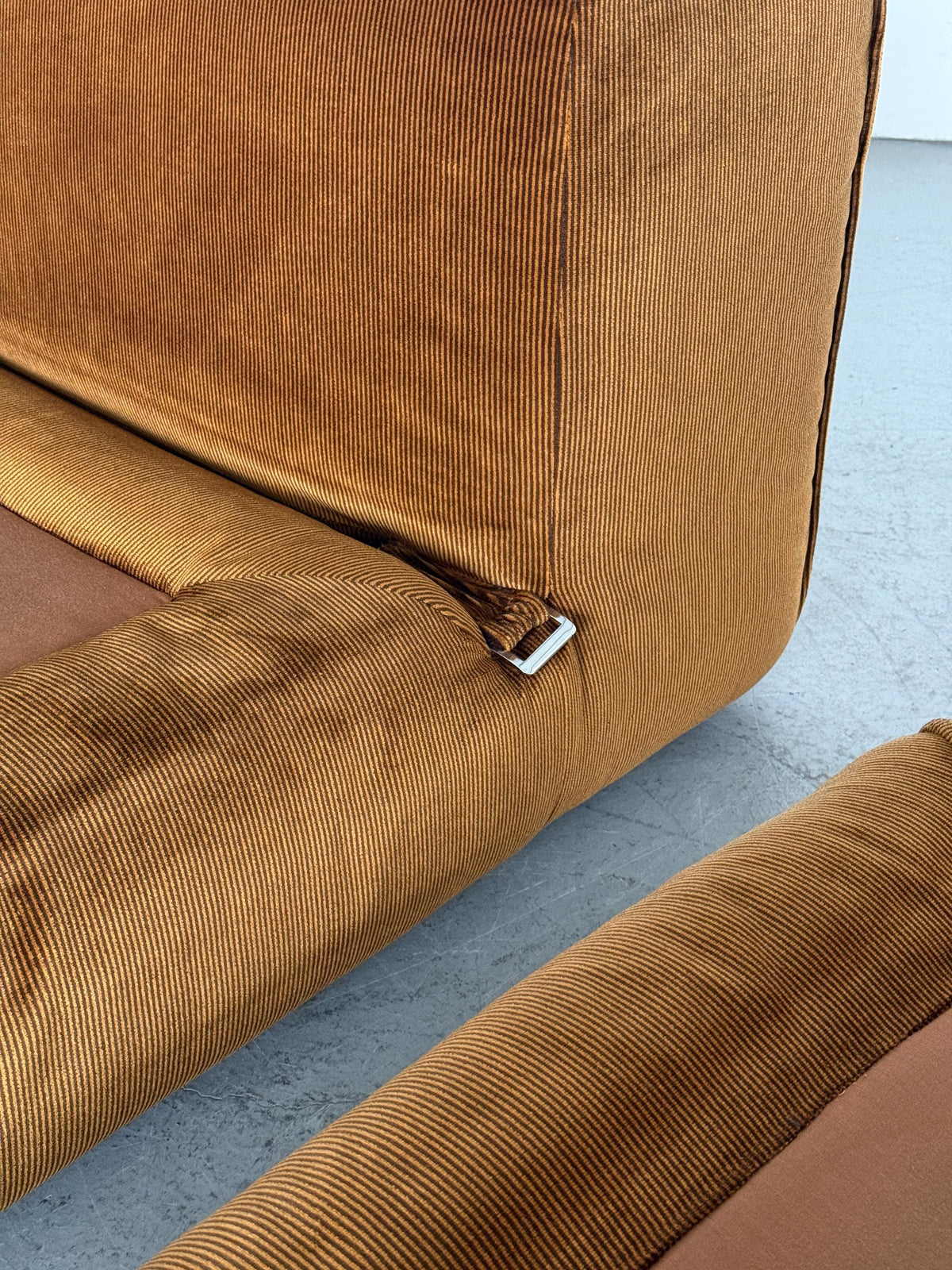 Le Mura Daybeds by Mario Bellini for Cassina