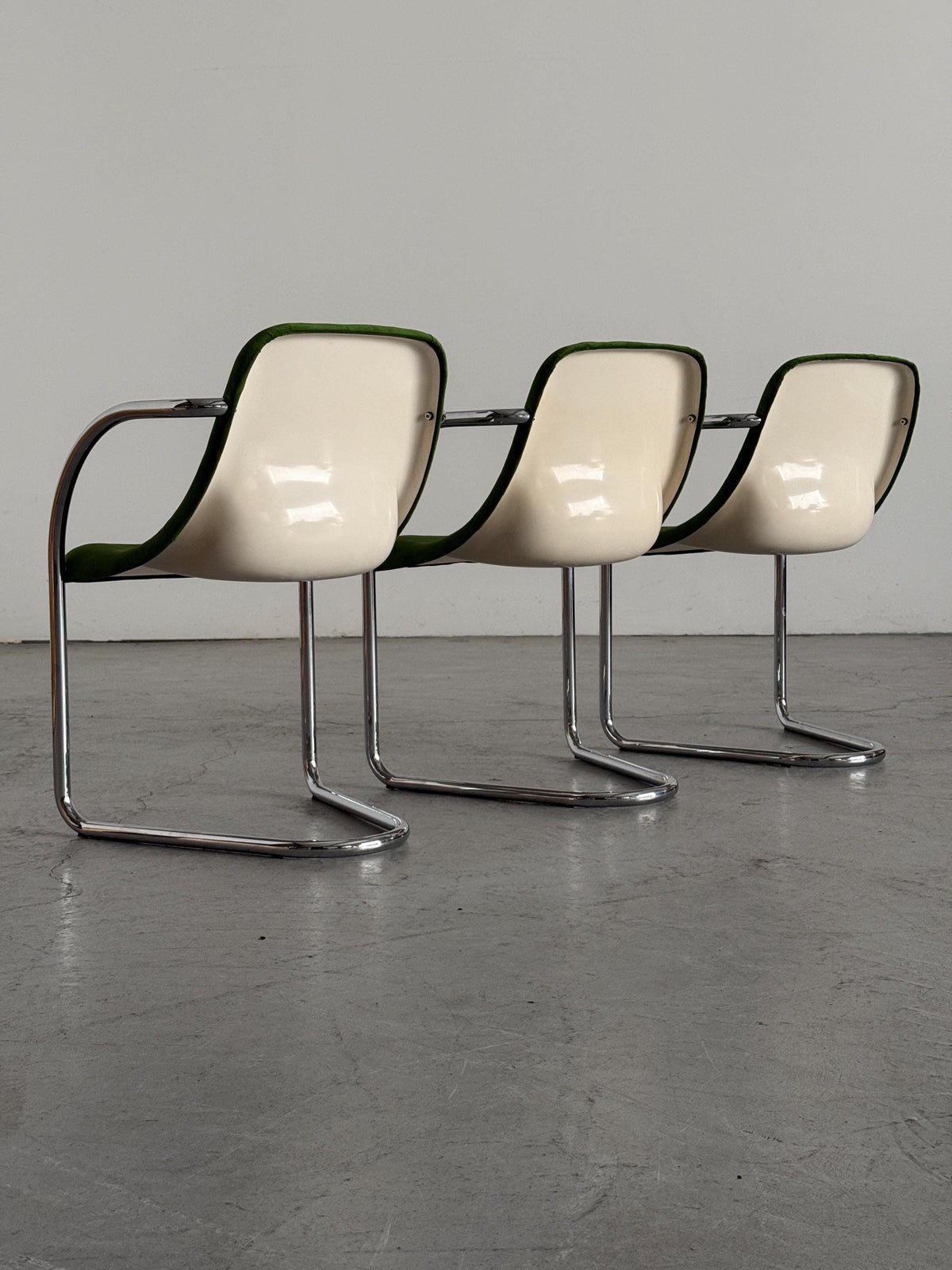 Green Velvet Cantilever Armchairs Attributed to Giovanni Offredi