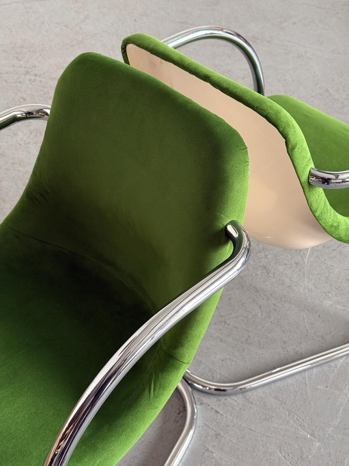 Green Velvet Cantilever Armchairs Attributed to Giovanni Offredi