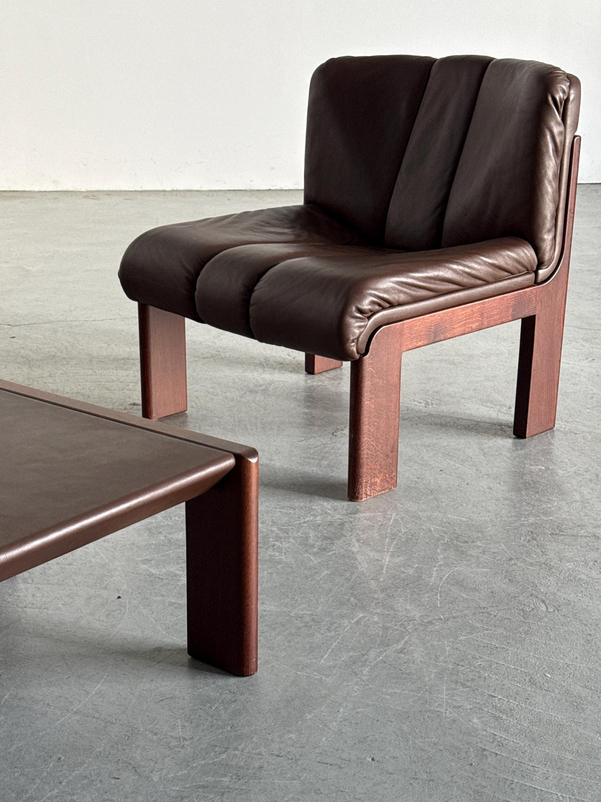 Girsberger Lounge Set in Wood & Brown Leather