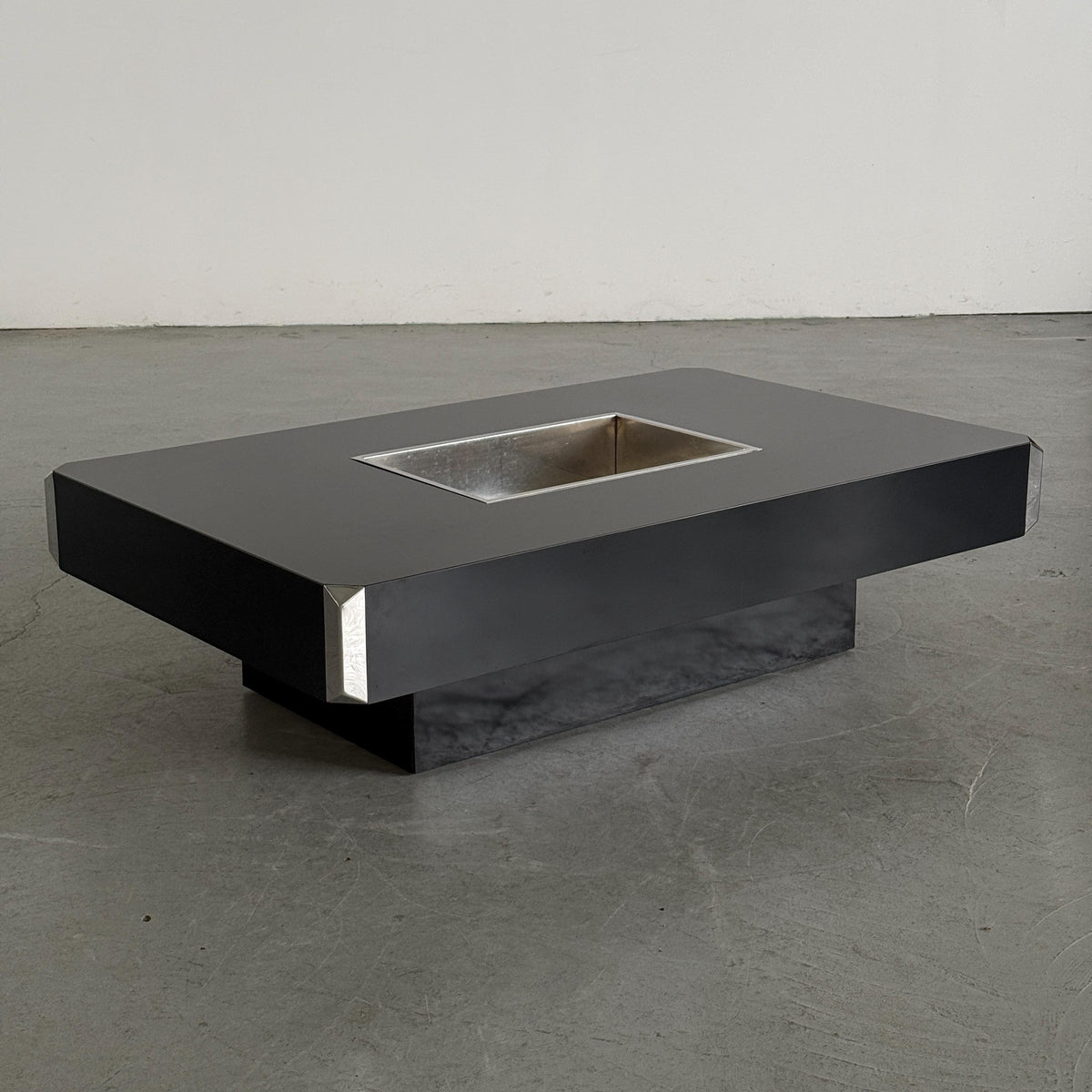 Willy Rizzo Black Alveo Coffee Table