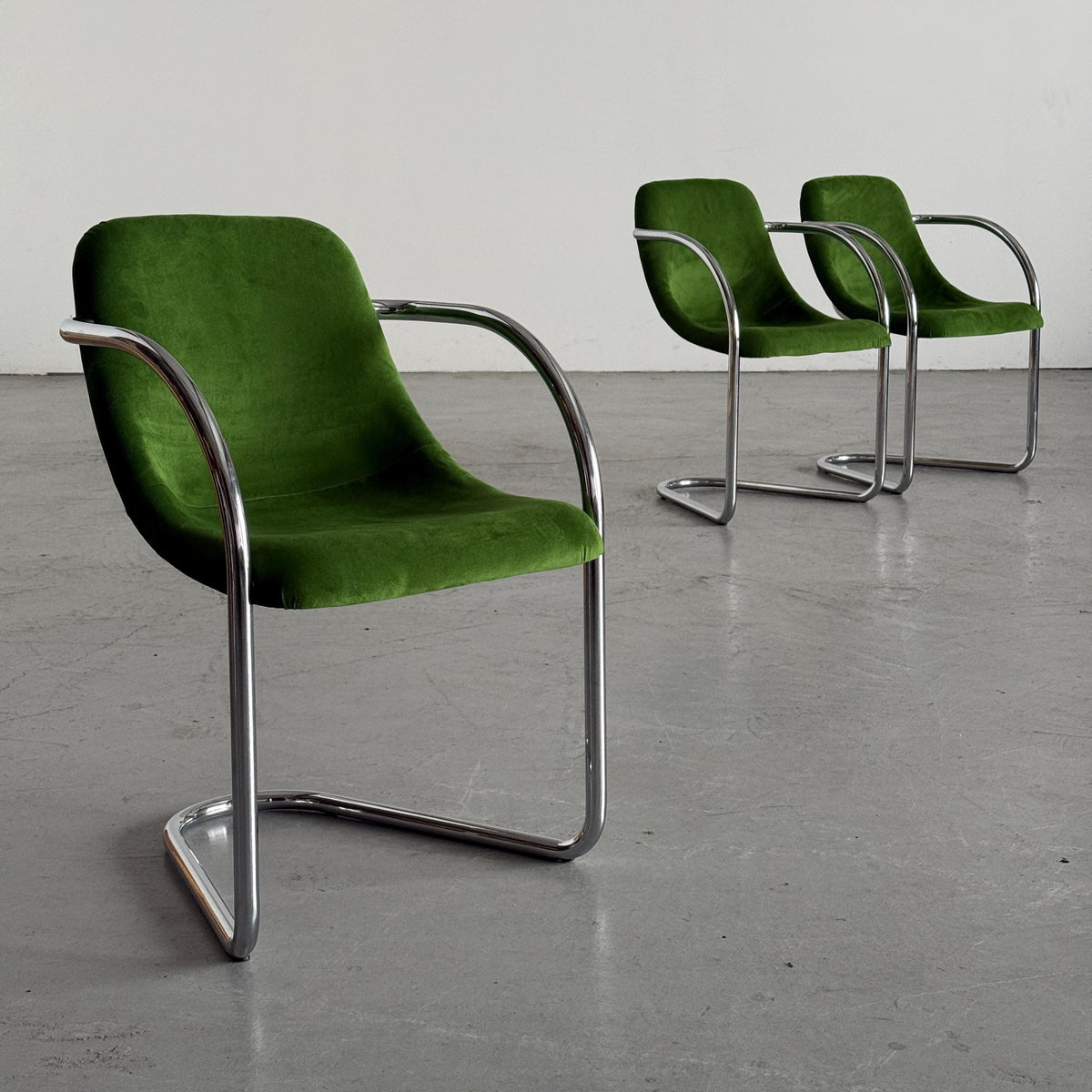 Green Velvet Cantilever Armchairs Attributed to Giovanni Offredi