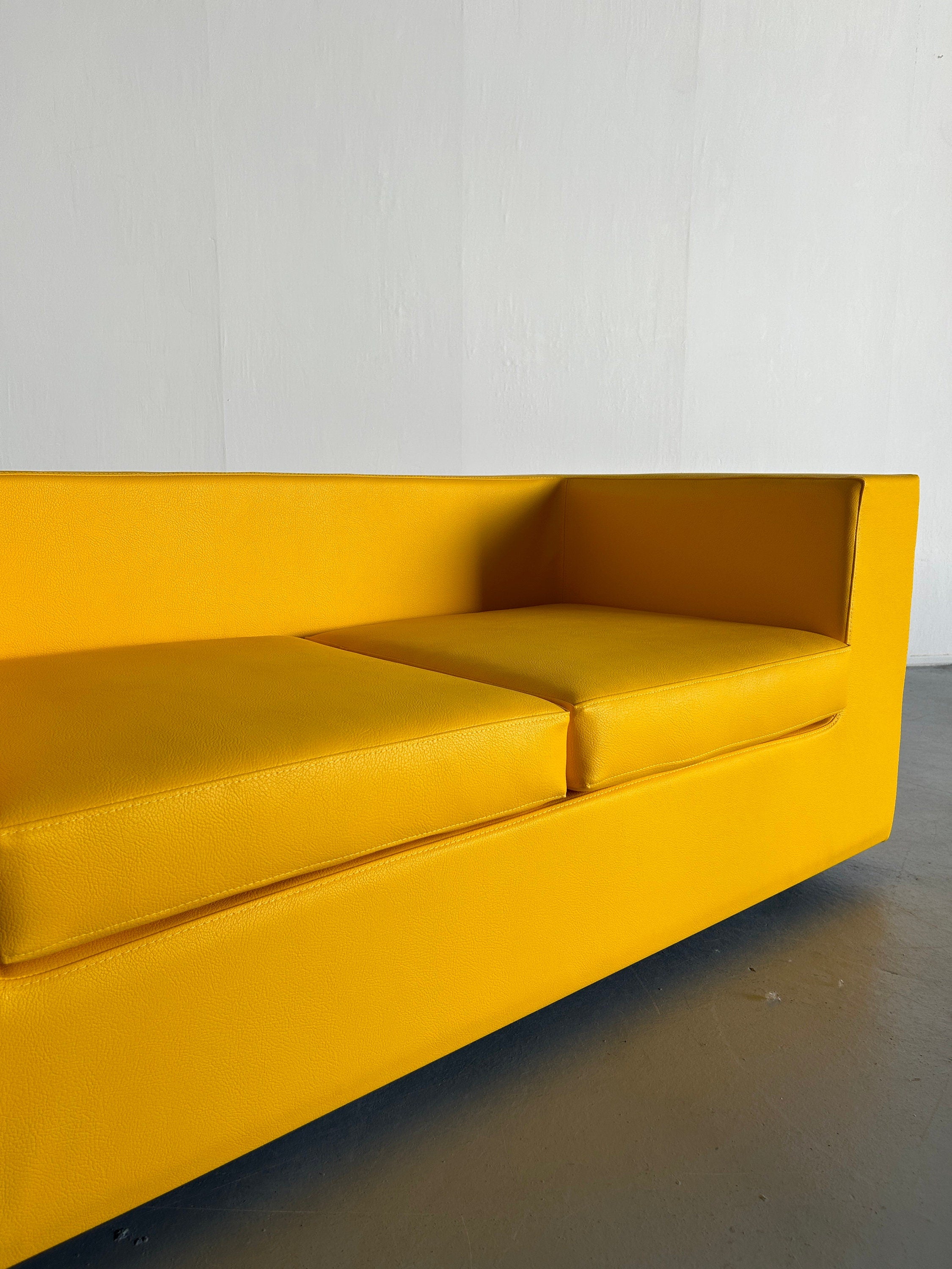 Throw-Away Sofa by Willie Landels for Zanotta, 1965