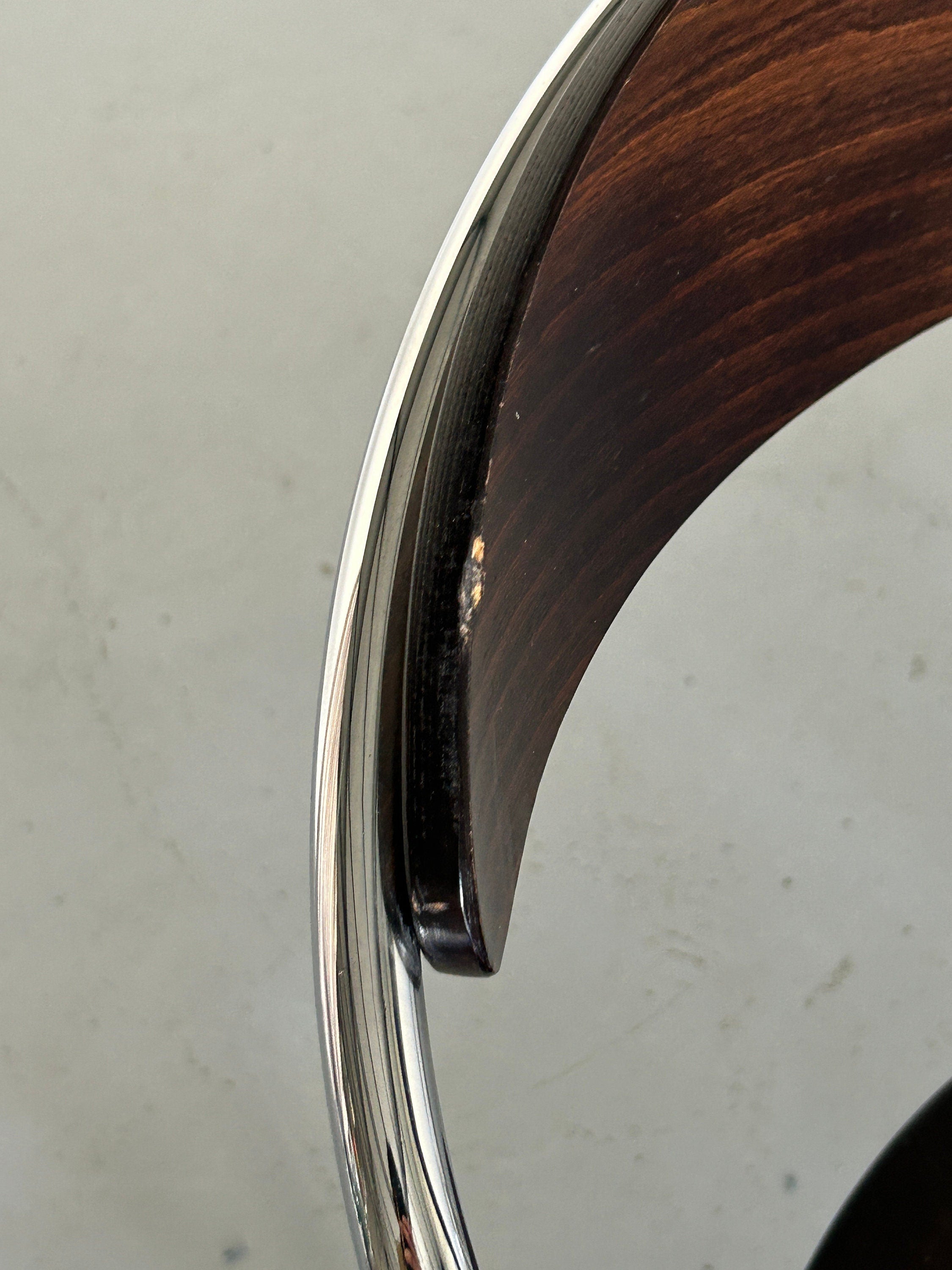 Set of 4 Vintage Italian Sculptural Memphis Design Postmodern Curved Stackable Dining Chairs in Bent Plywood and Chrome, 1980s Italy