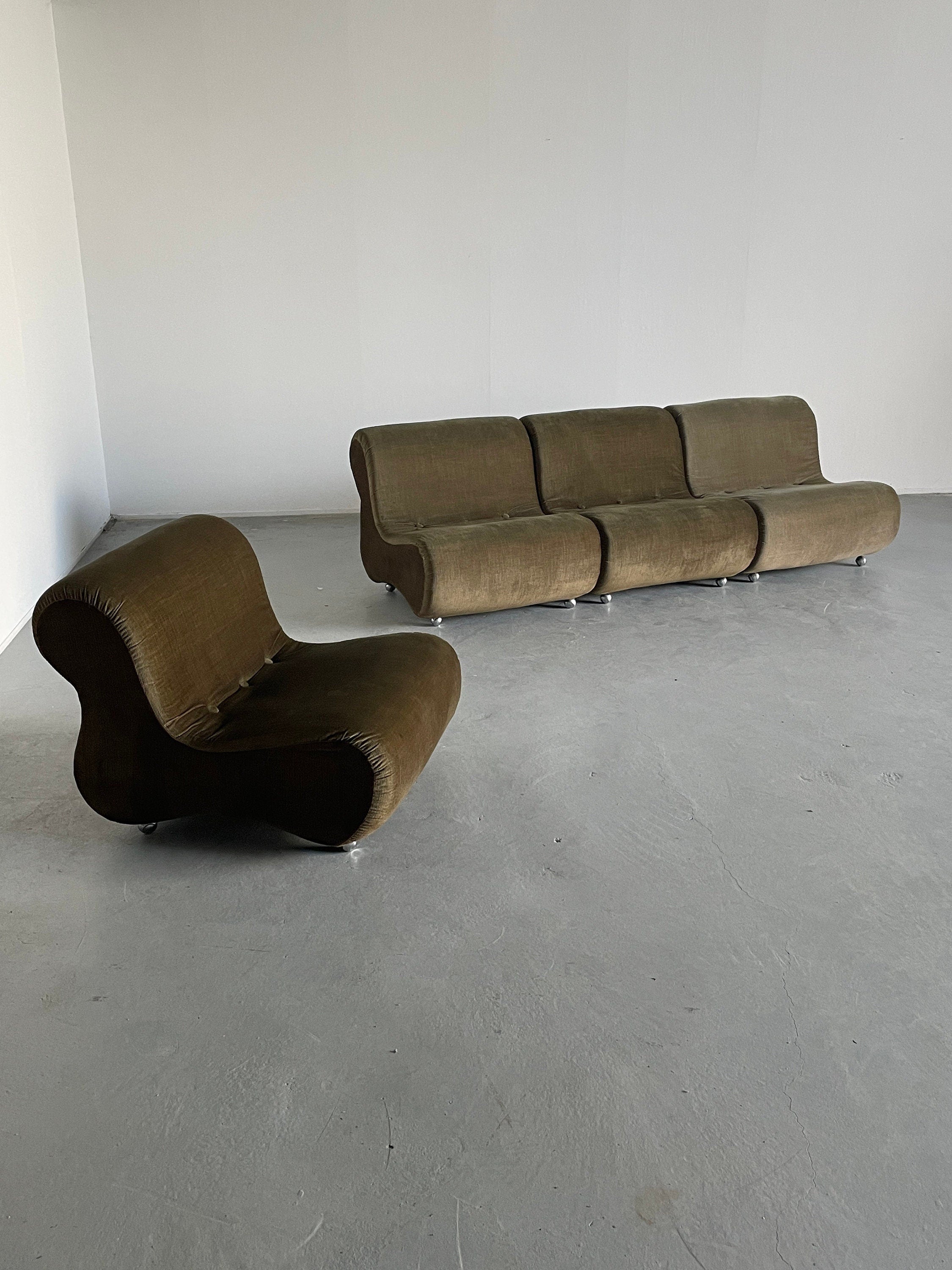 Vintage Italian Space Age Modular Seating Set in Striped Brown Fabric, Set of 4, 1970s Mid-Century Modern Sectional or Modular Sofa