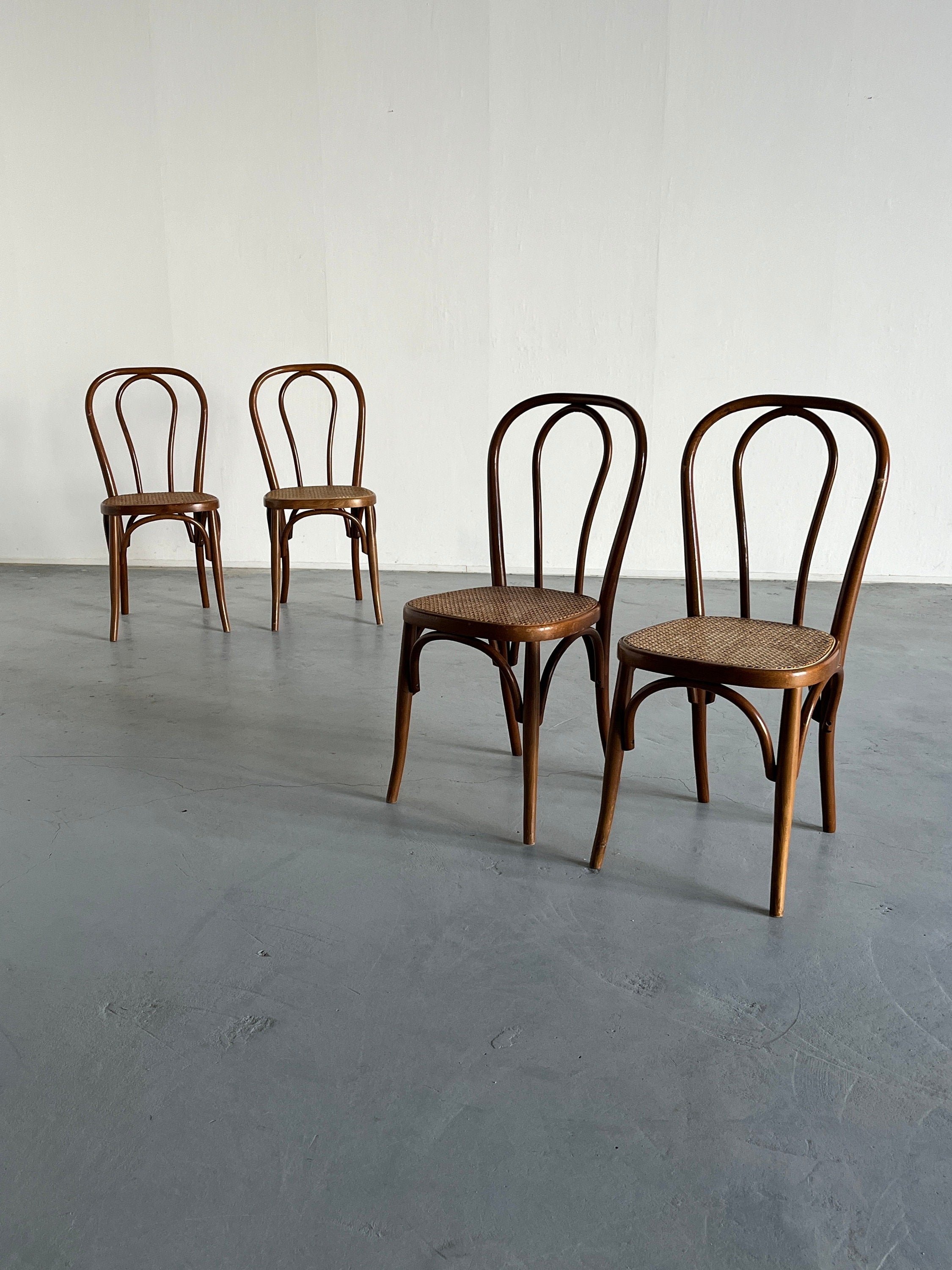 Set of 4 Vintage Thonet Bentwood Style Chairs