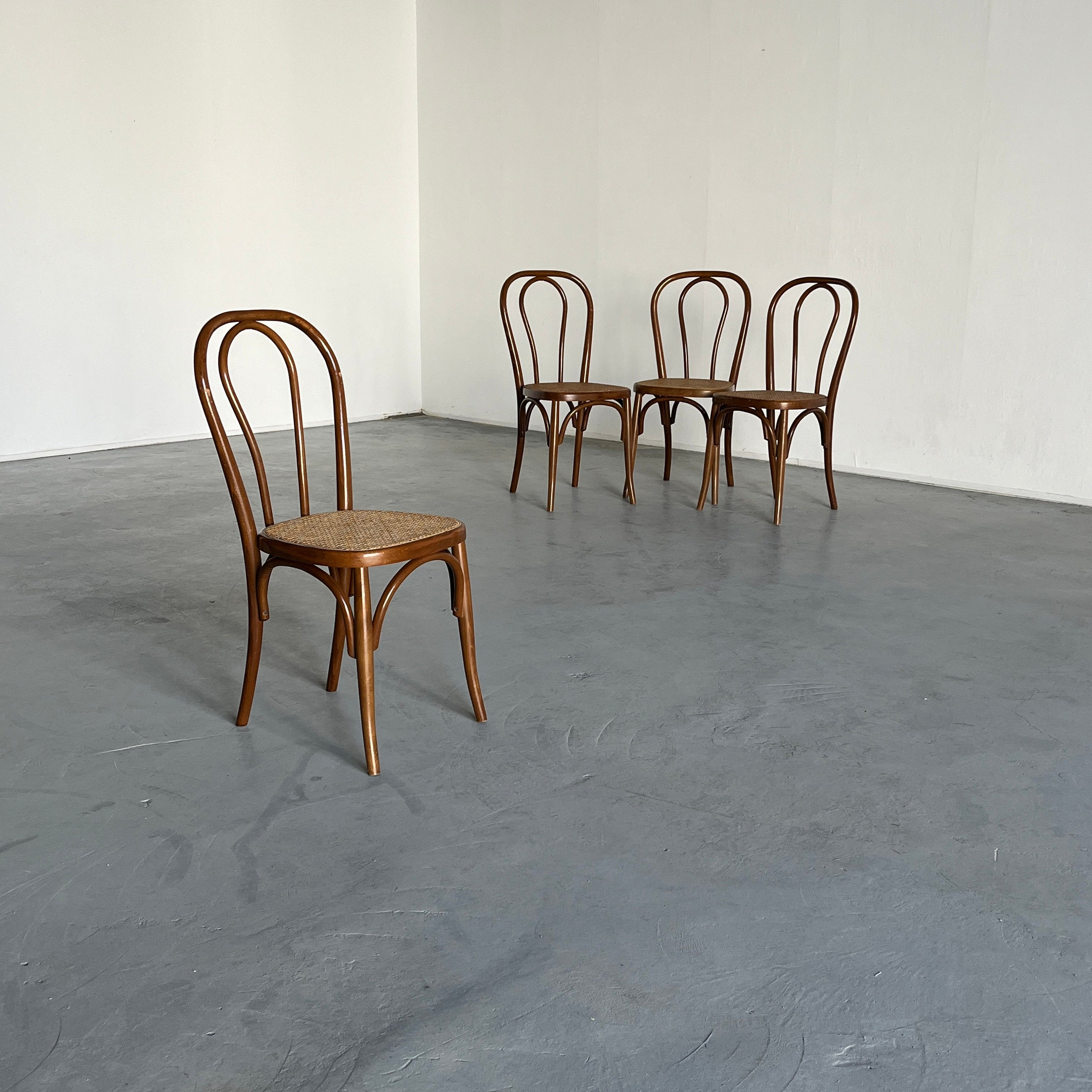 Set of 4 Vintage Thonet Bentwood Style Chairs