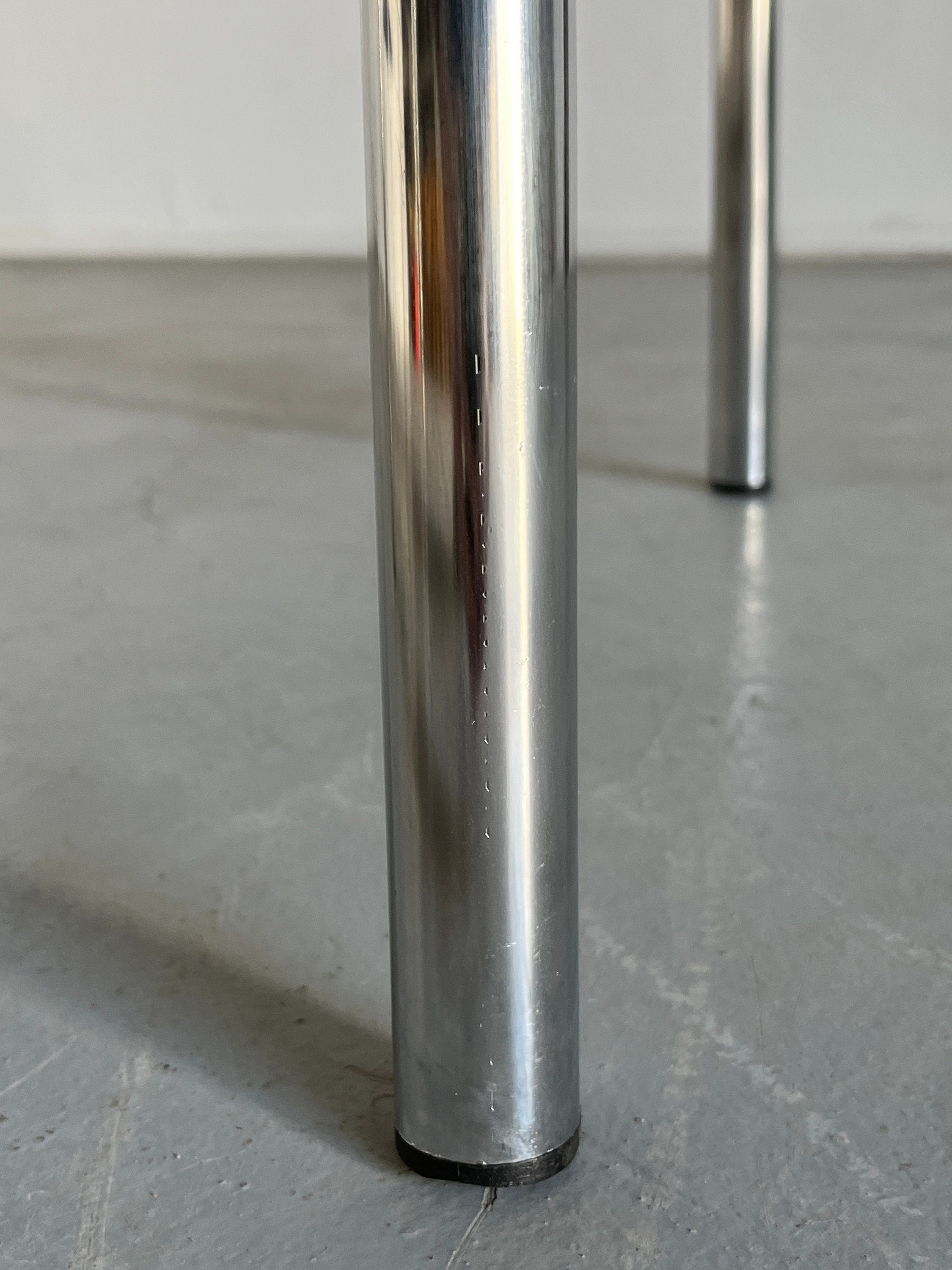 Set of 4 Vintage Italian Bauhaus Style Curved Chrome Tubular Steel Stackable Dining Chairs, 1980s Italy