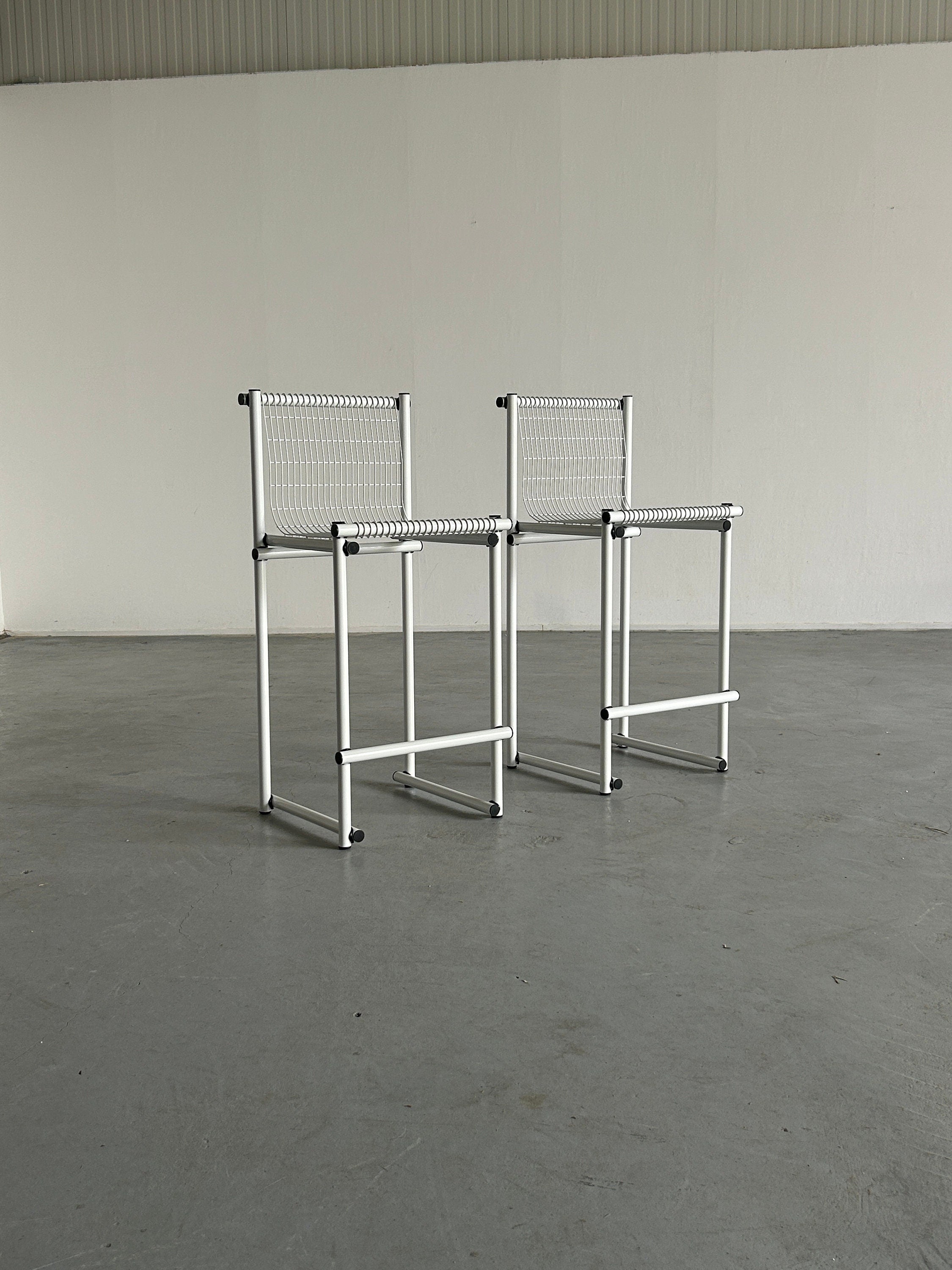 Pair of Vintage Constructivist Wire Bar Chairs in White Coated Metal, 1980s Italy
