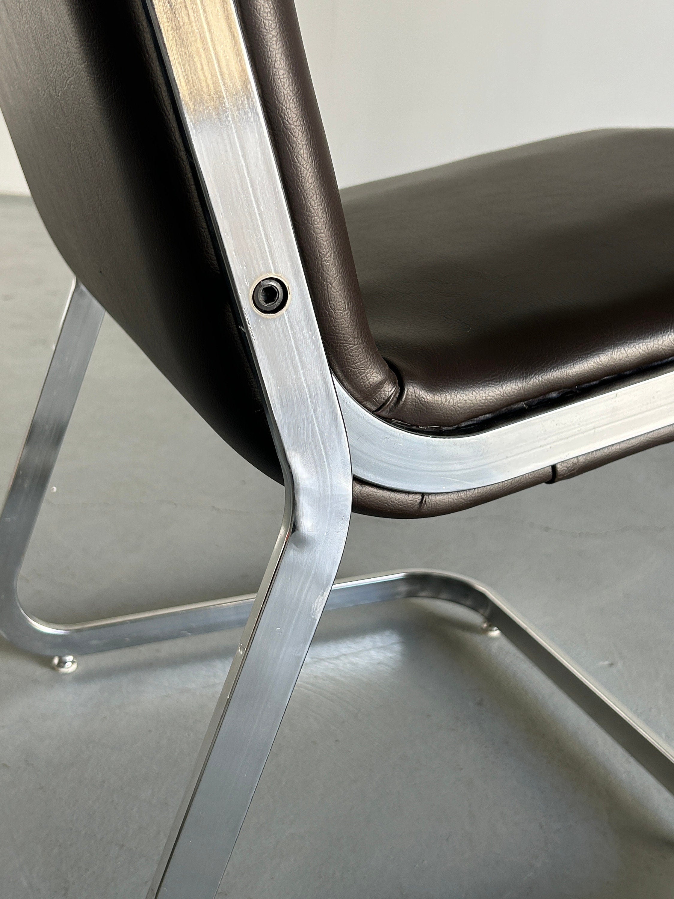 Italian Space Age Cantilever Lounge Chair, 1970s
