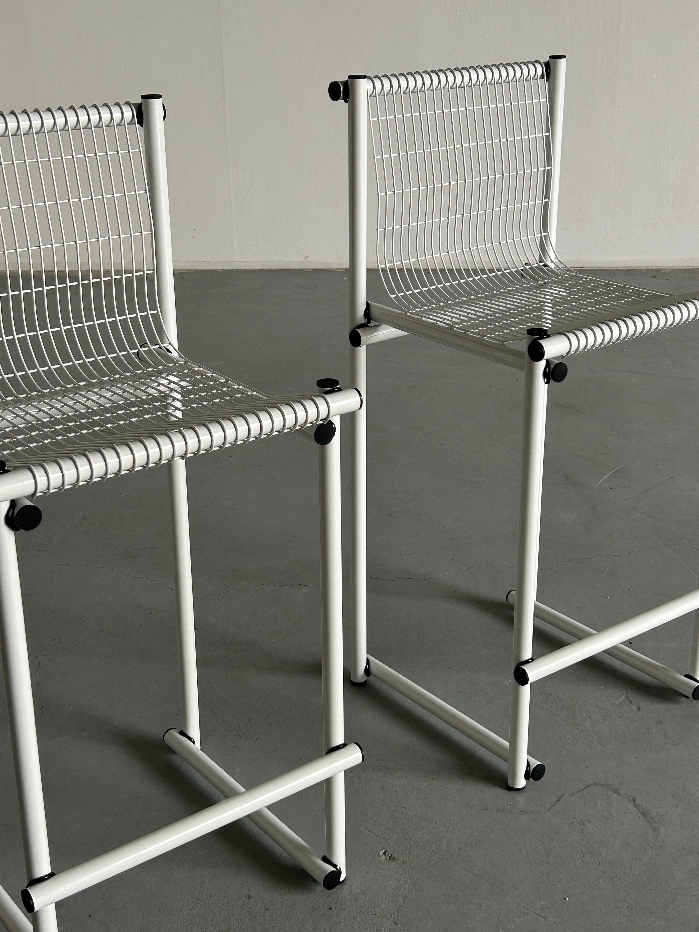 Pair of Vintage Constructivist Wire Bar Chairs in White Coated Metal, 1980s Italy